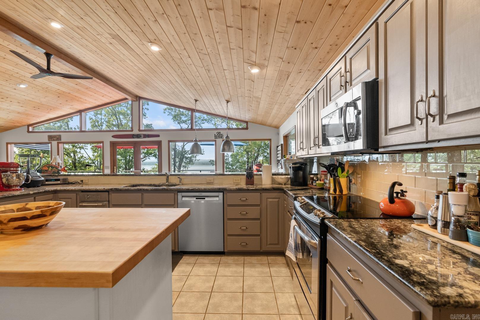 Diamond Bluff Lakefront - Residential