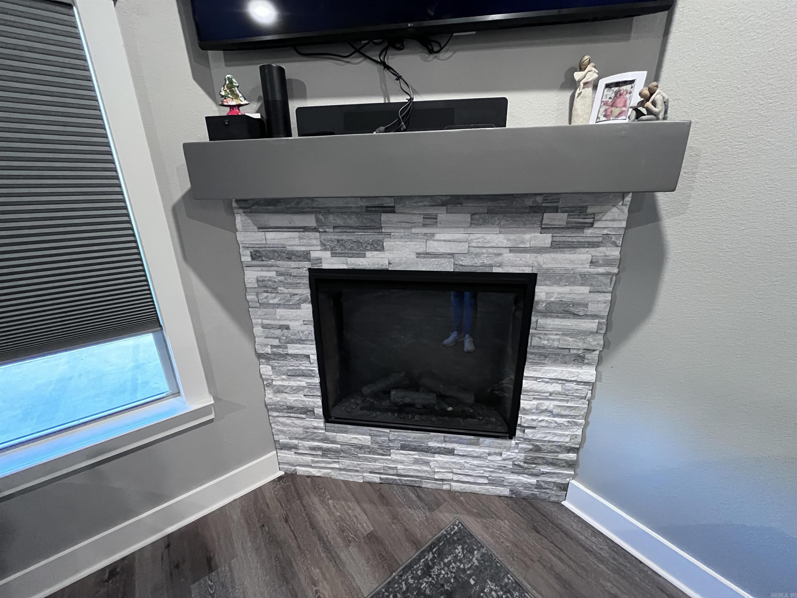 MOUNT TABOR ESTATES - Residential Lease