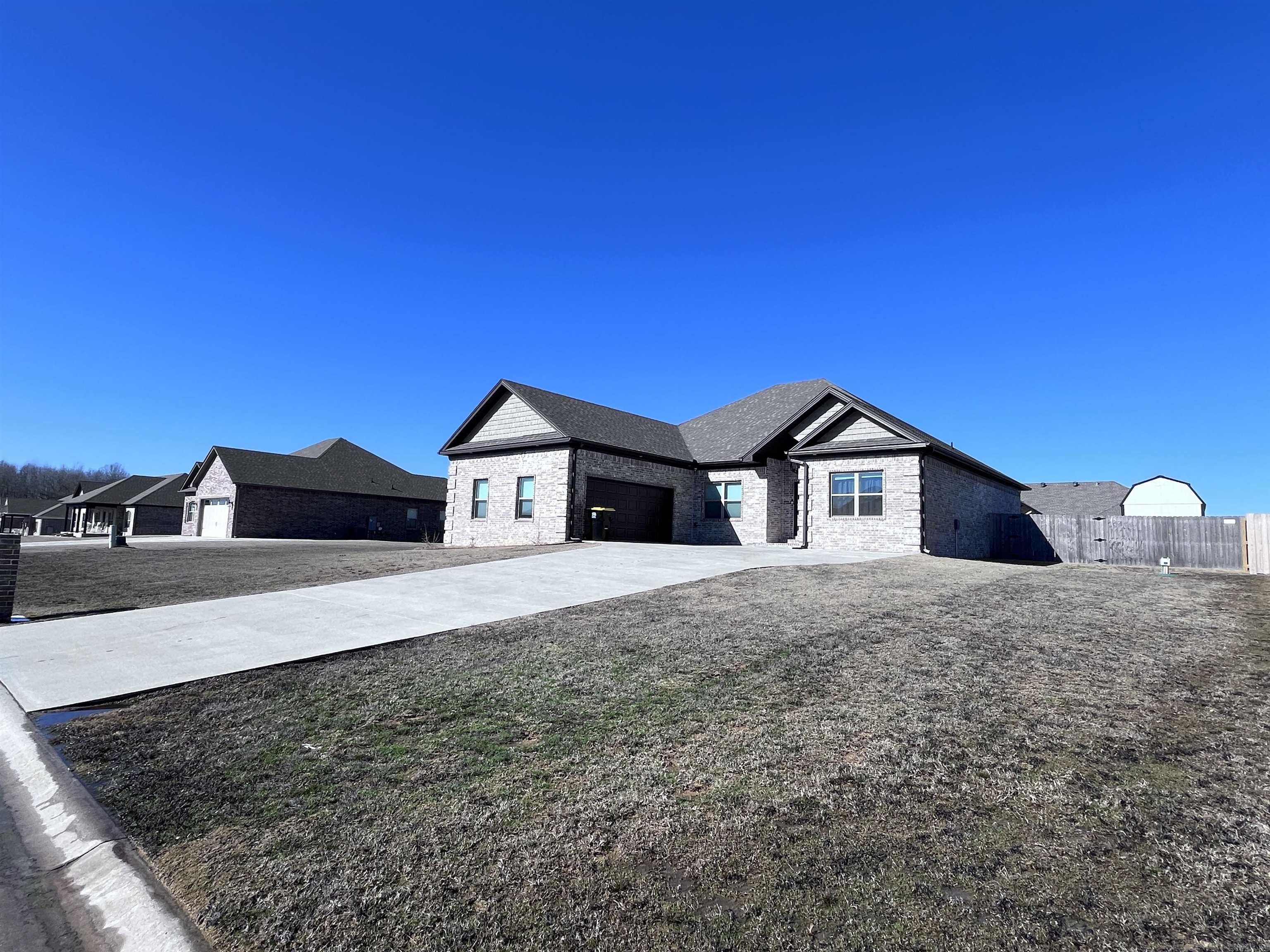 MOUNT TABOR ESTATES - Residential Lease