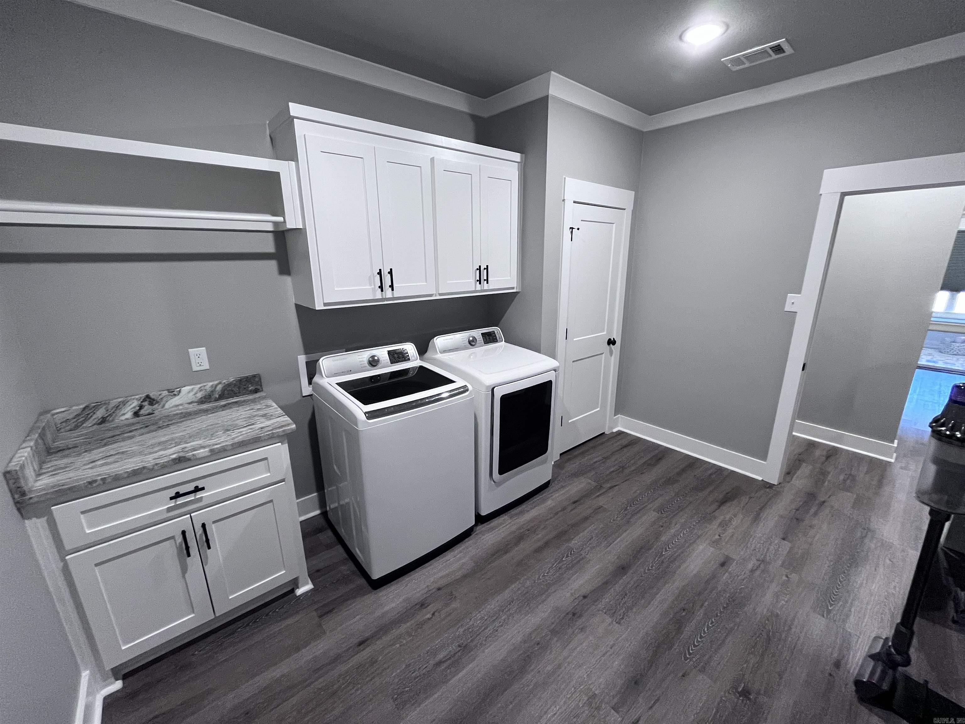 MOUNT TABOR ESTATES - Residential Lease