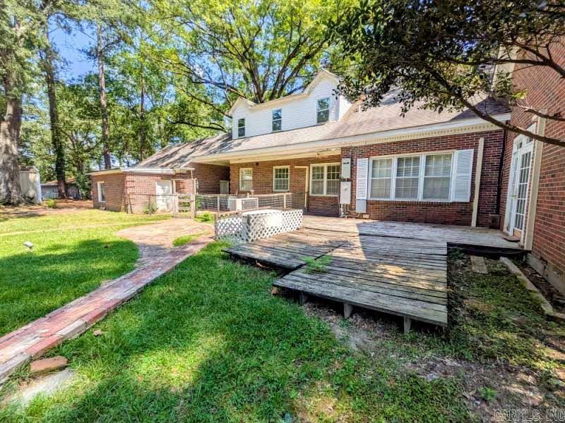 MIKE BERG LAKE - Residential