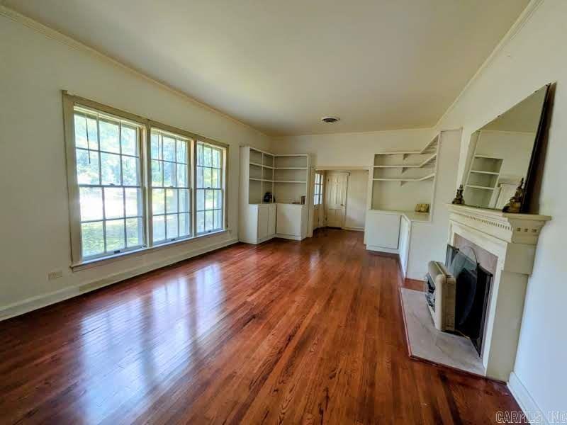 MIKE BERG LAKE - Residential