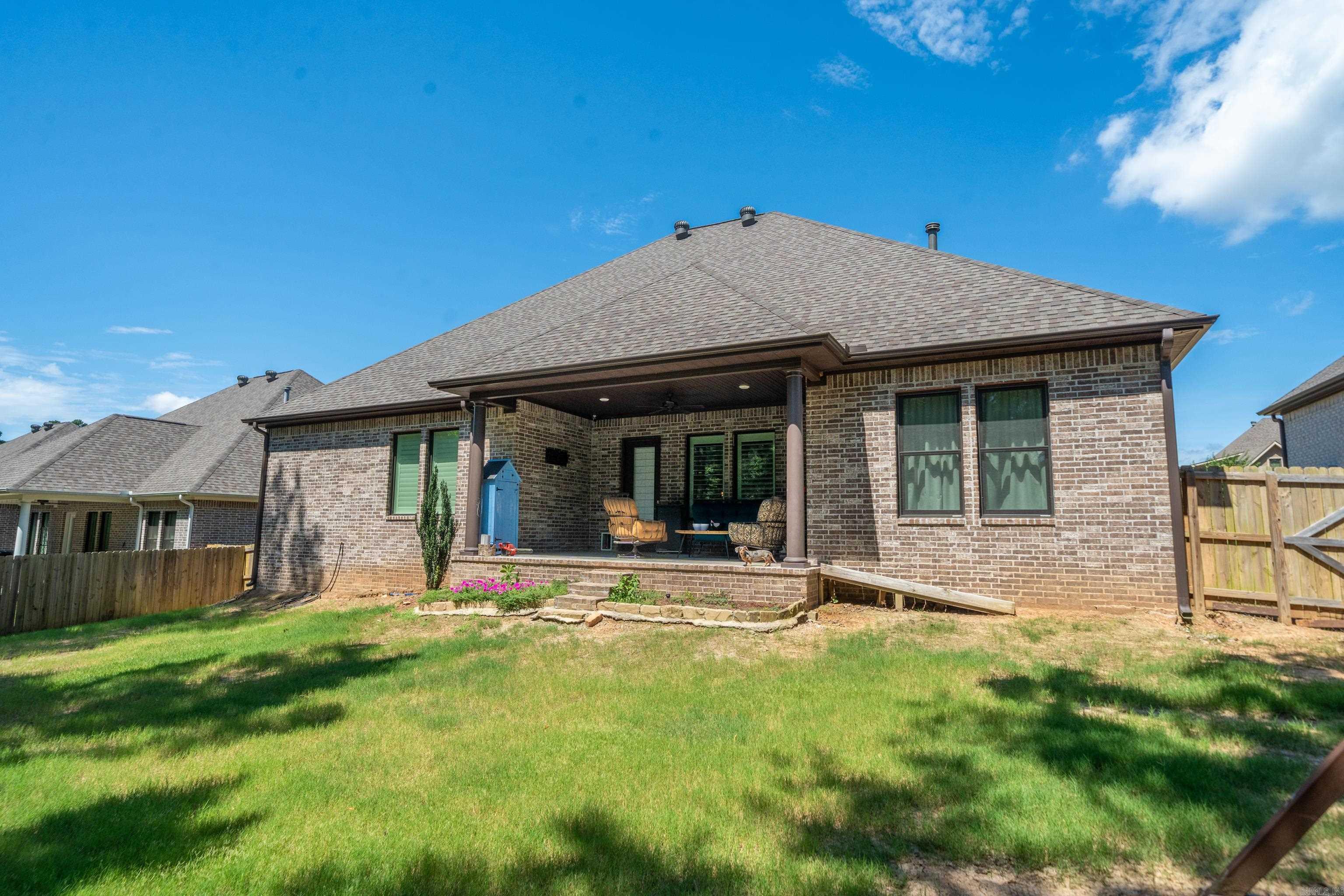 ARLINGTON PARK - Residential