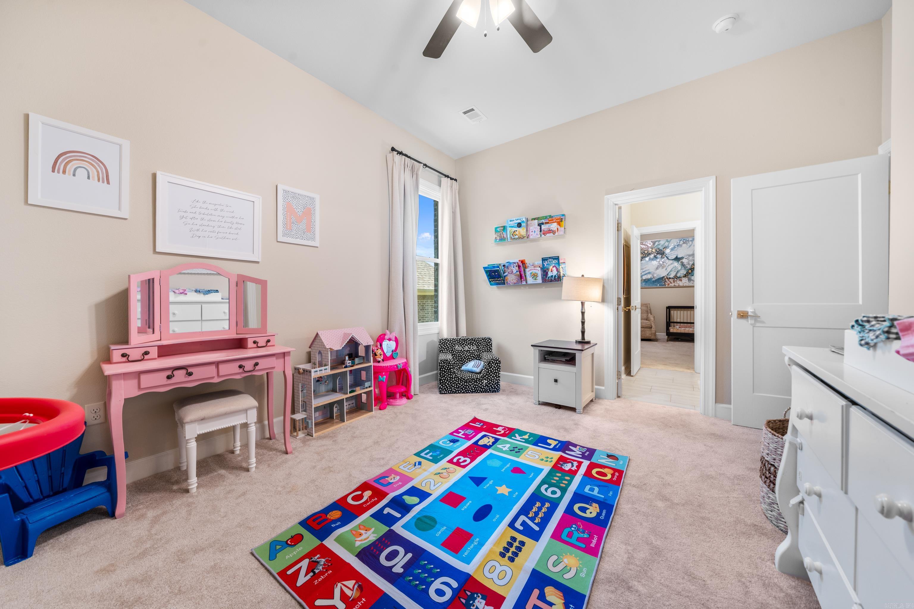 ARLINGTON PARK - Residential