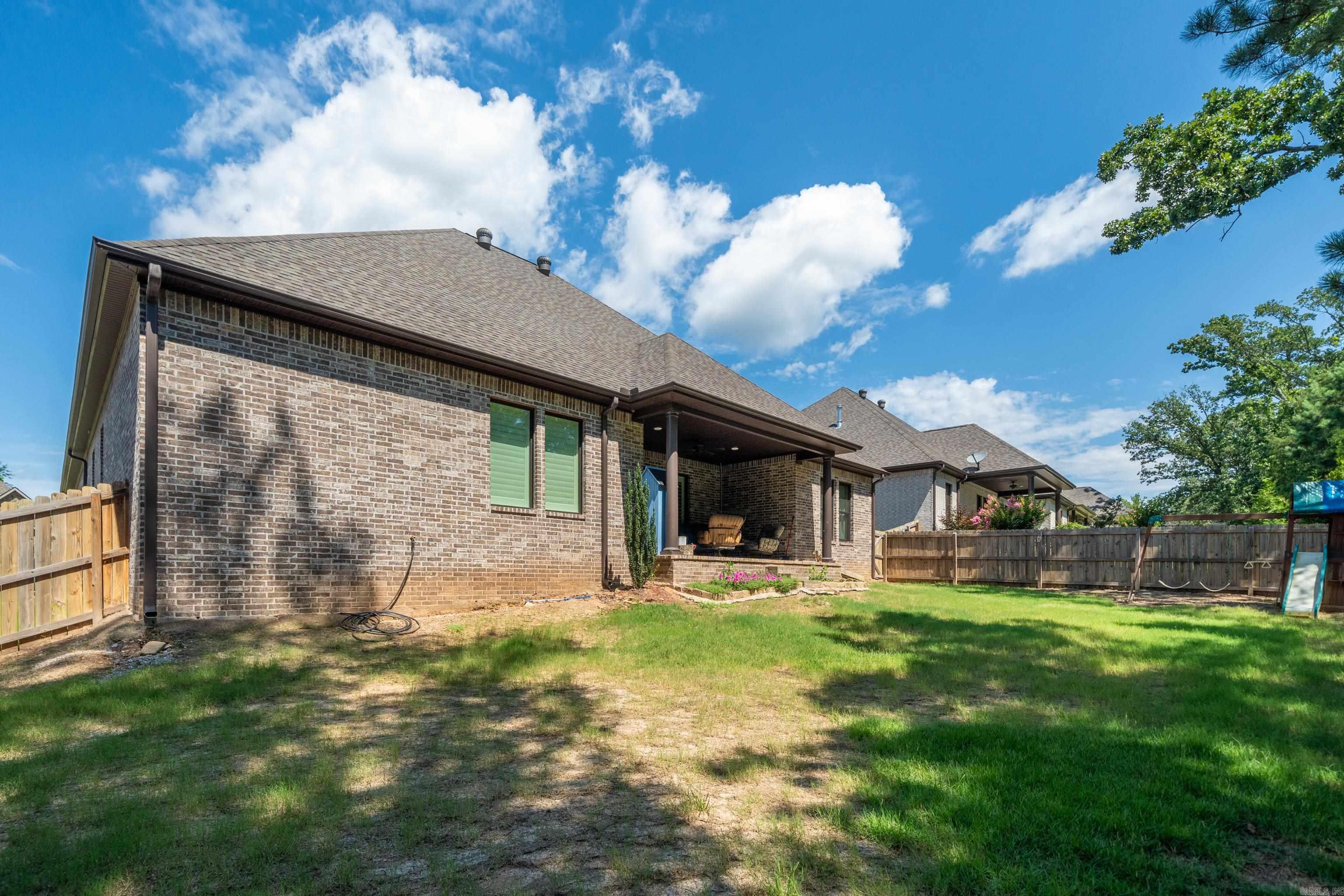 ARLINGTON PARK - Residential