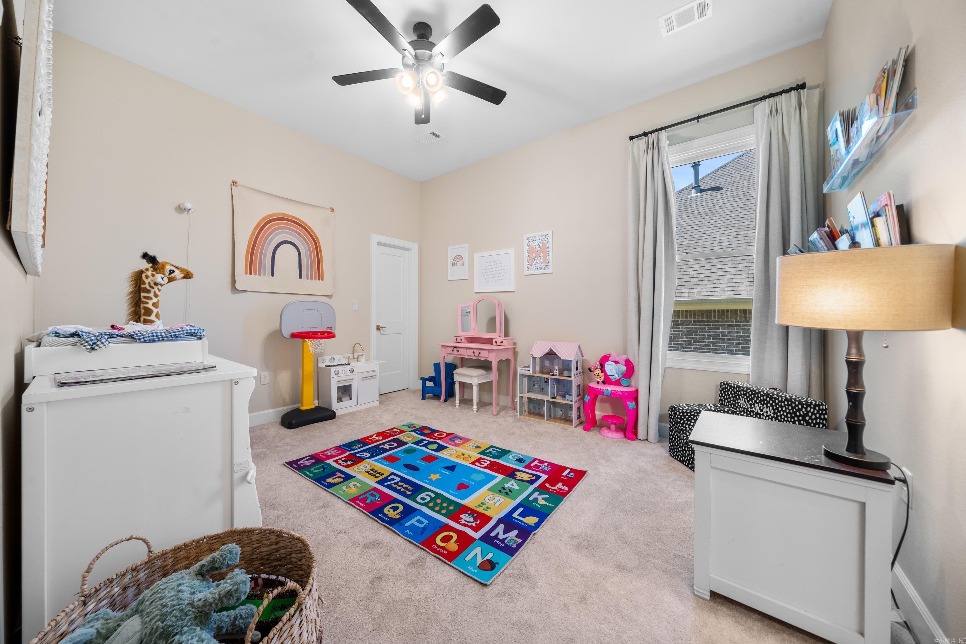 ARLINGTON PARK - Residential