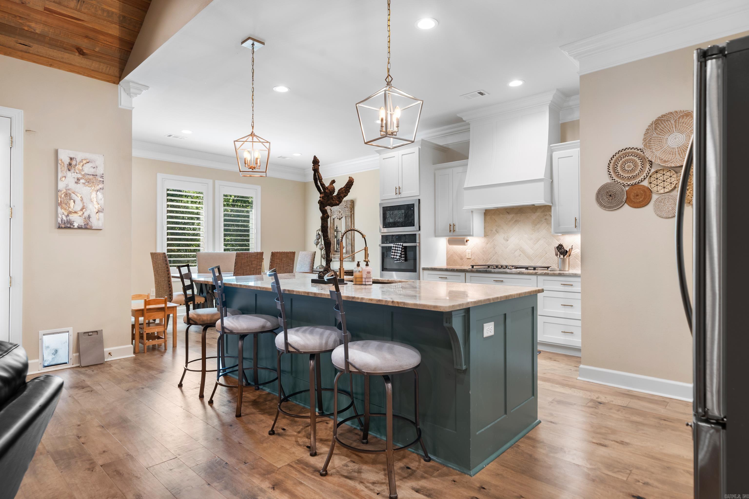 ARLINGTON PARK - Residential