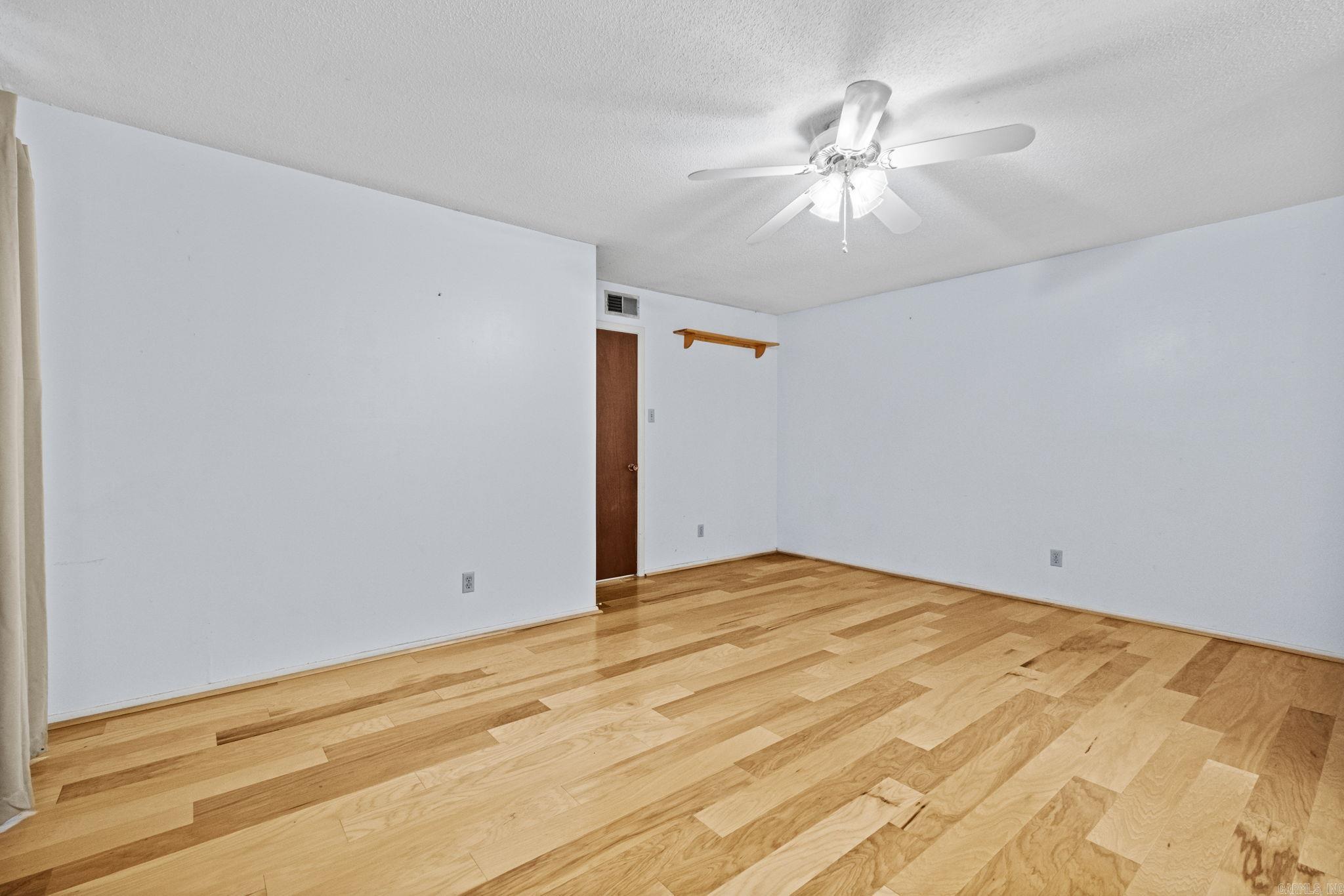 TARA MOUNT - Residential