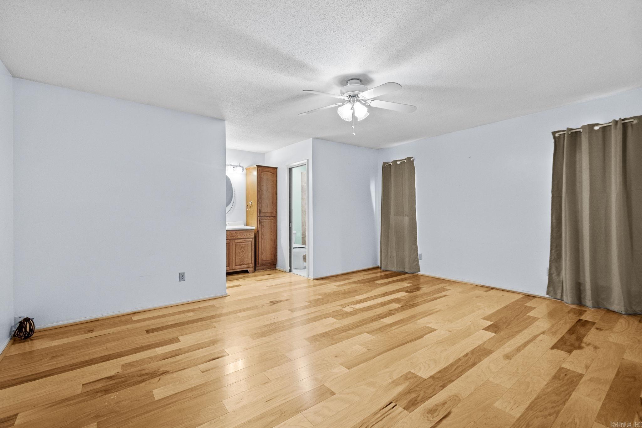 TARA MOUNT - Residential