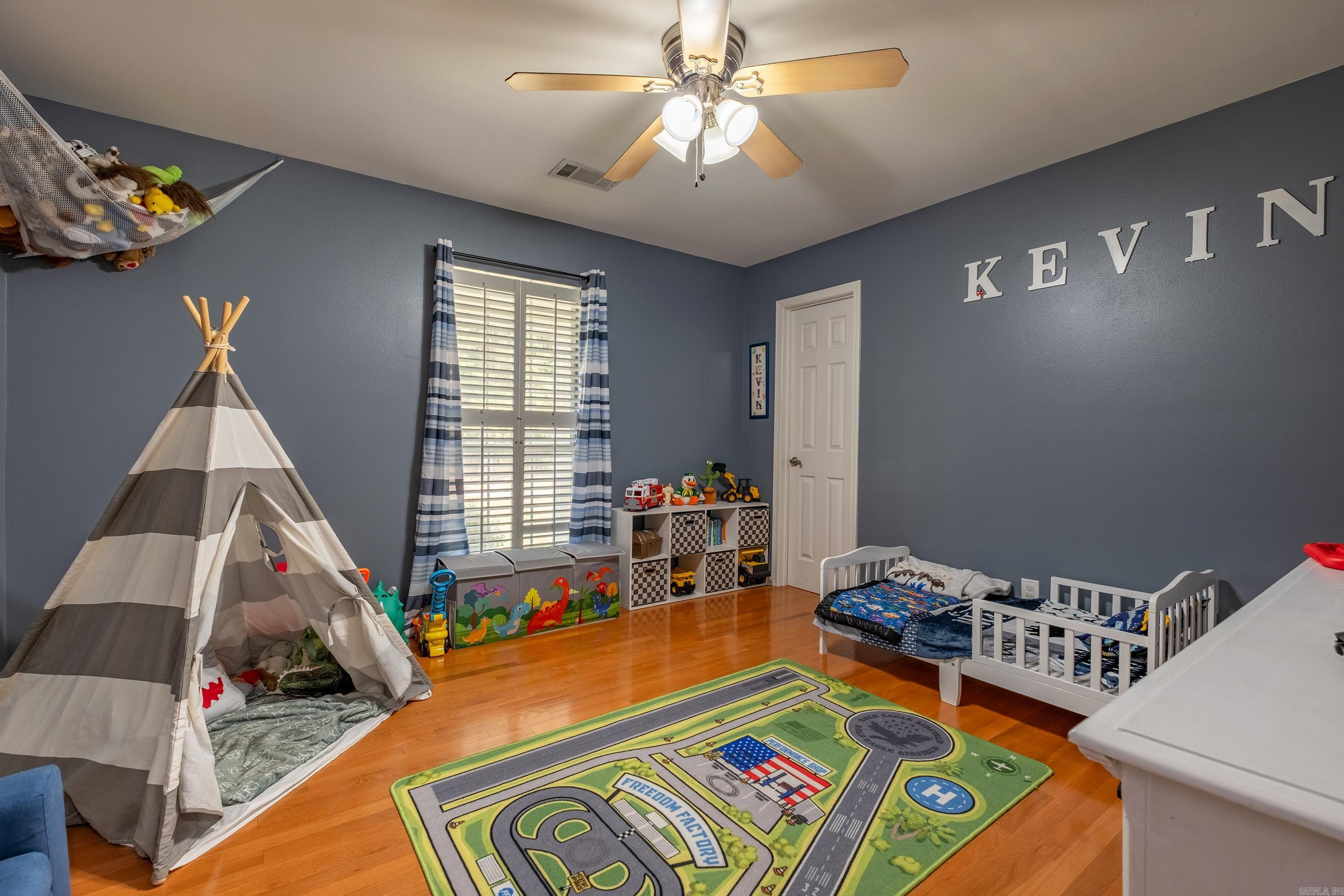 Lincoln Terrace - Residential