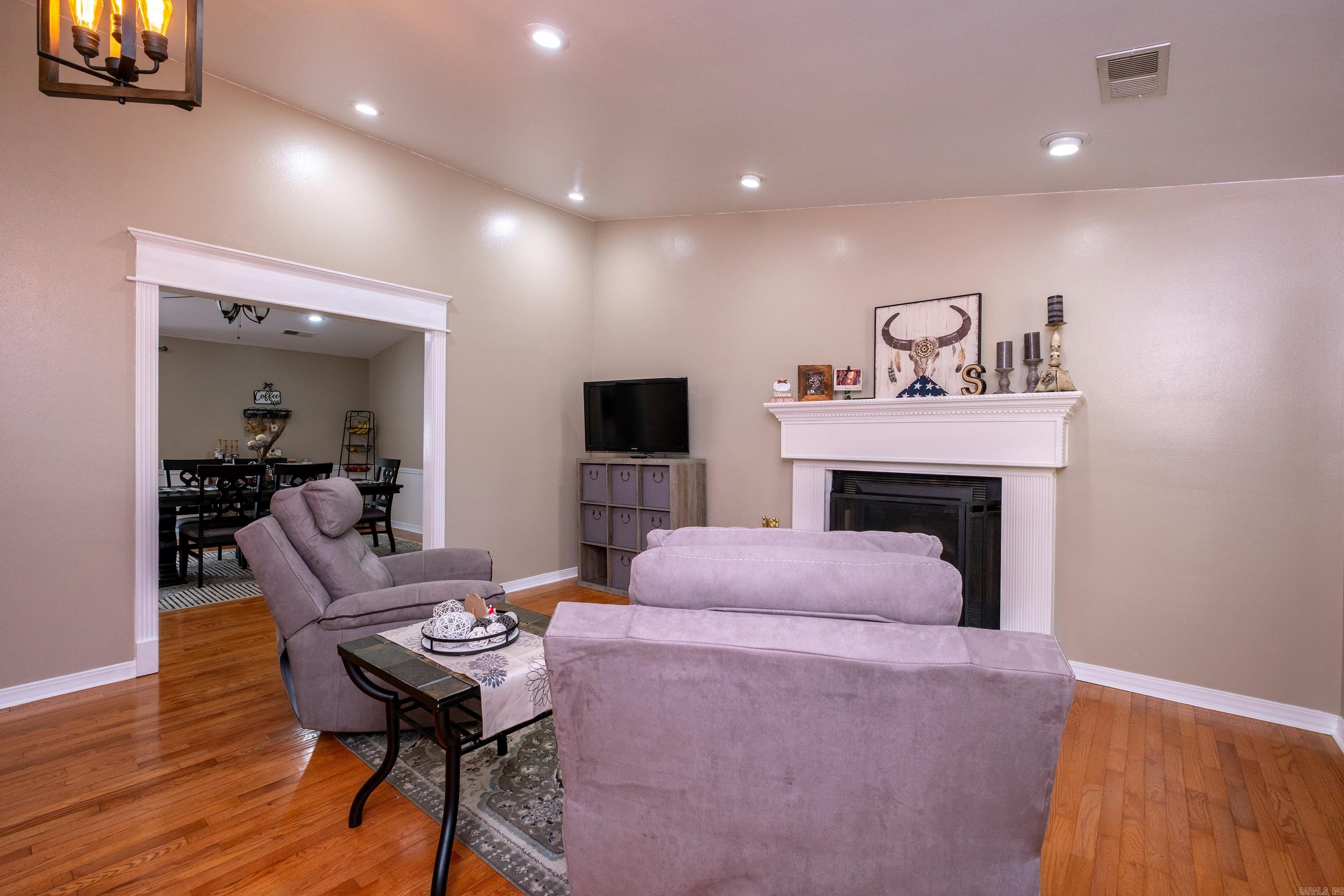 Lincoln Terrace - Residential