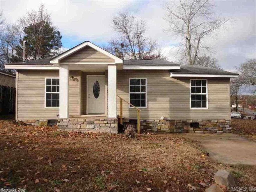 Come check out this beautiful 3 bedroom 2 bath home. Perfect for any family! Apply online at c21prjxrentals.com