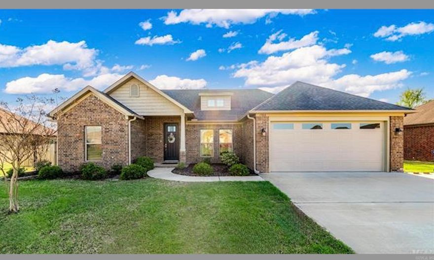 Great 4-bedroom home in a great subdivision, covered back porch, split plan with an eat-in and separate dining room, and a large breakfast bar. Fenced-in yard and extended driveway for extra parking. This home is very well maintained! All neurtral paint colors for you to make it YOURS!  Call or text the agent to get inside and see it!