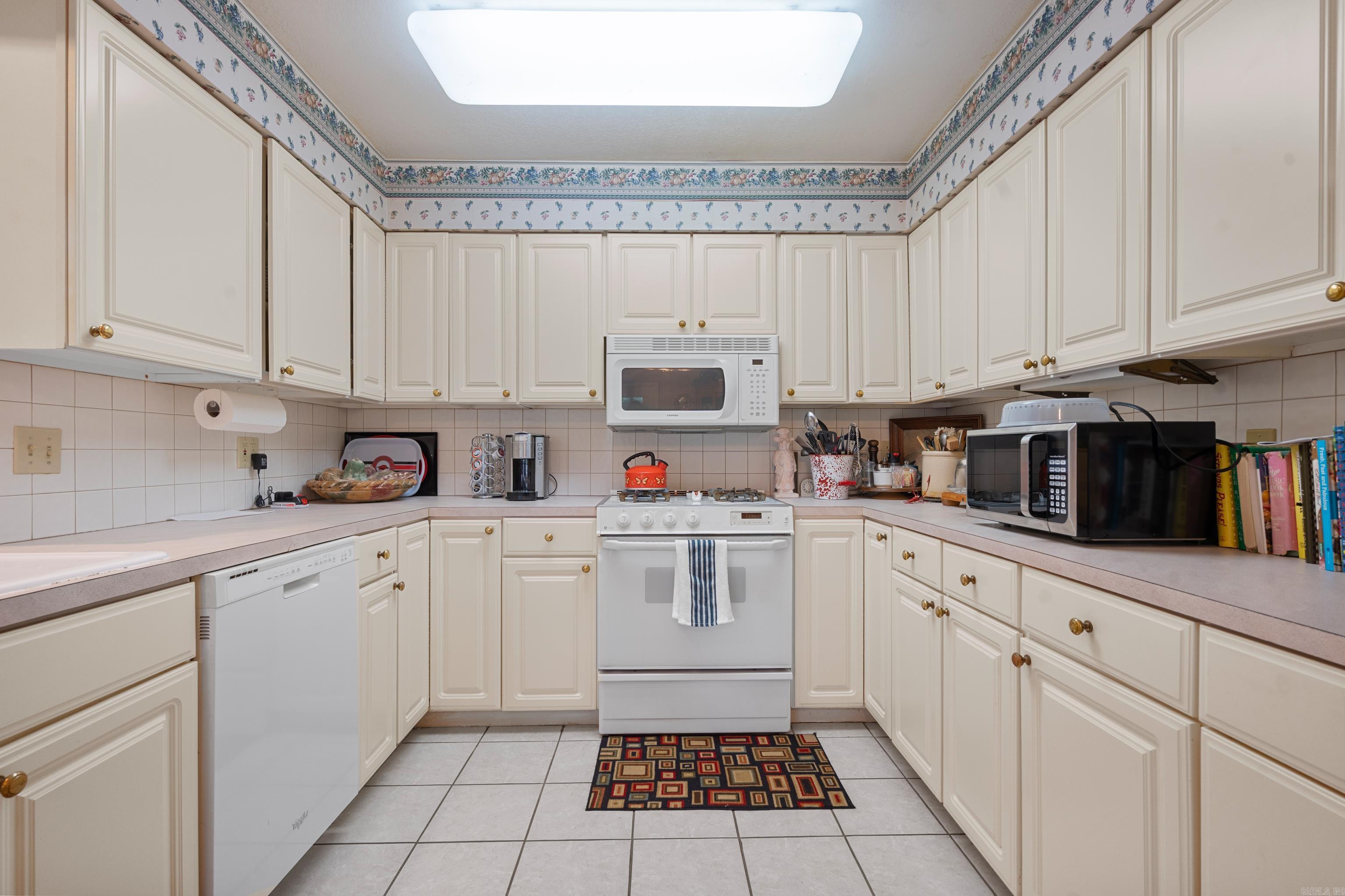 CLIFTON LAKE ADDITION - Residential