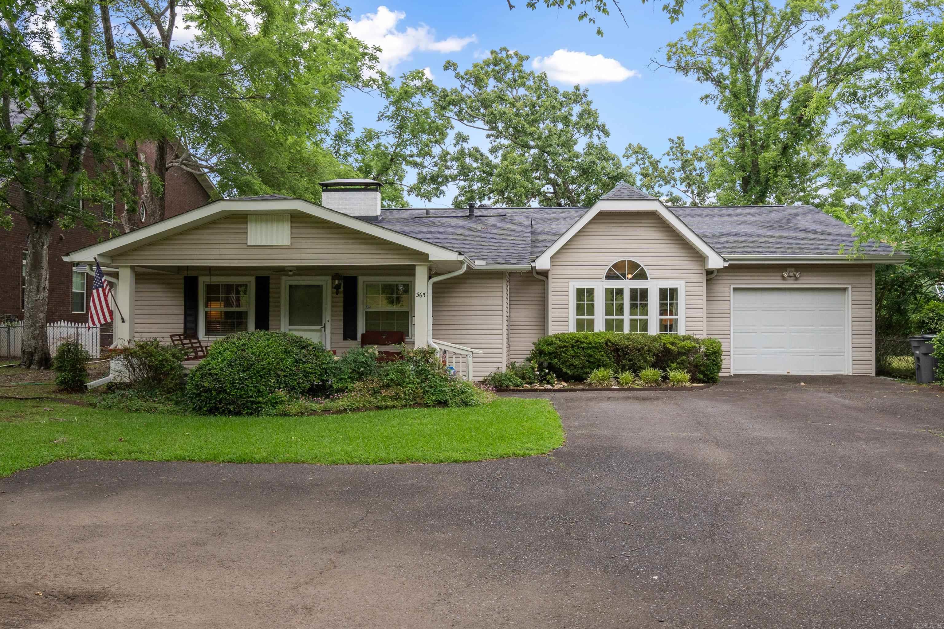 CLIFTON LAKE ADDITION - Residential