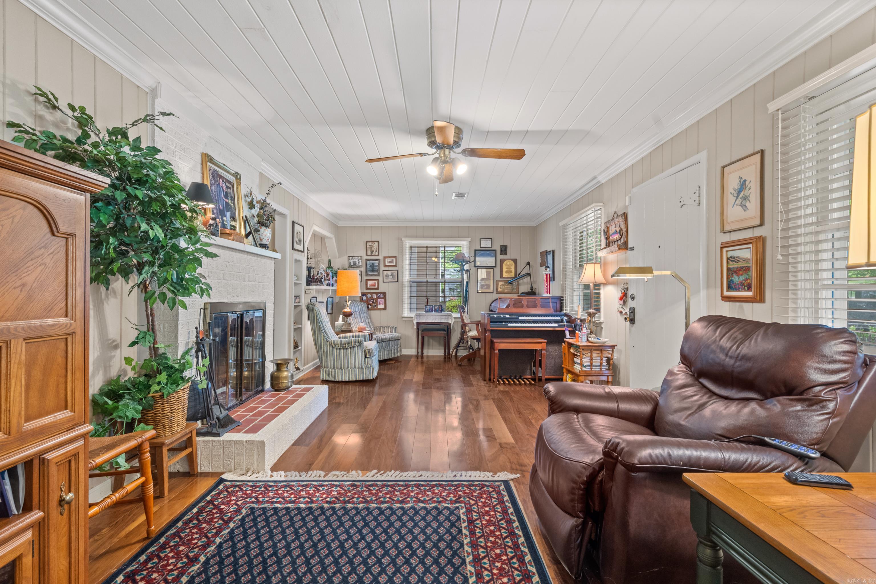 CLIFTON LAKE ADDITION - Residential