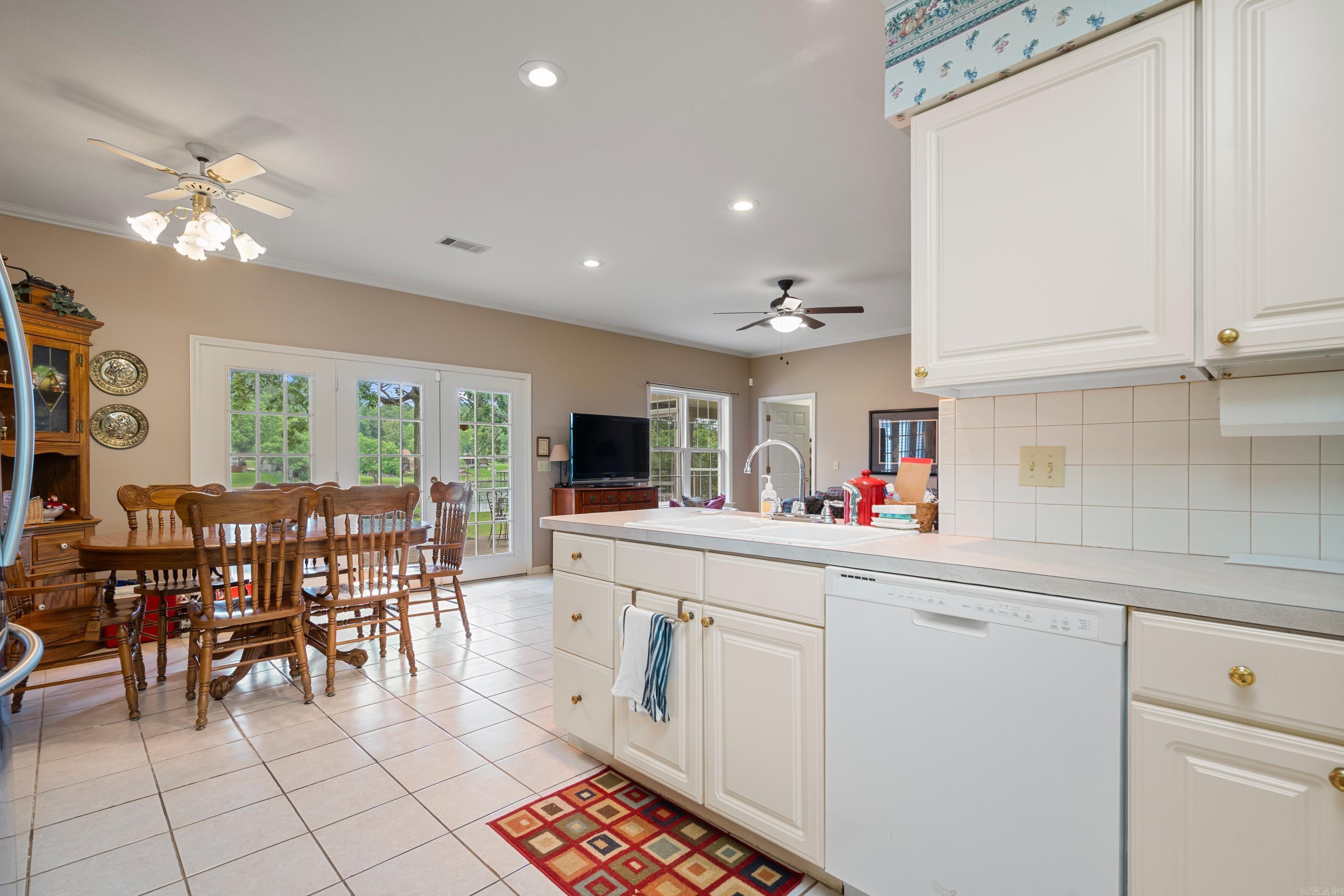 CLIFTON LAKE ADDITION - Residential