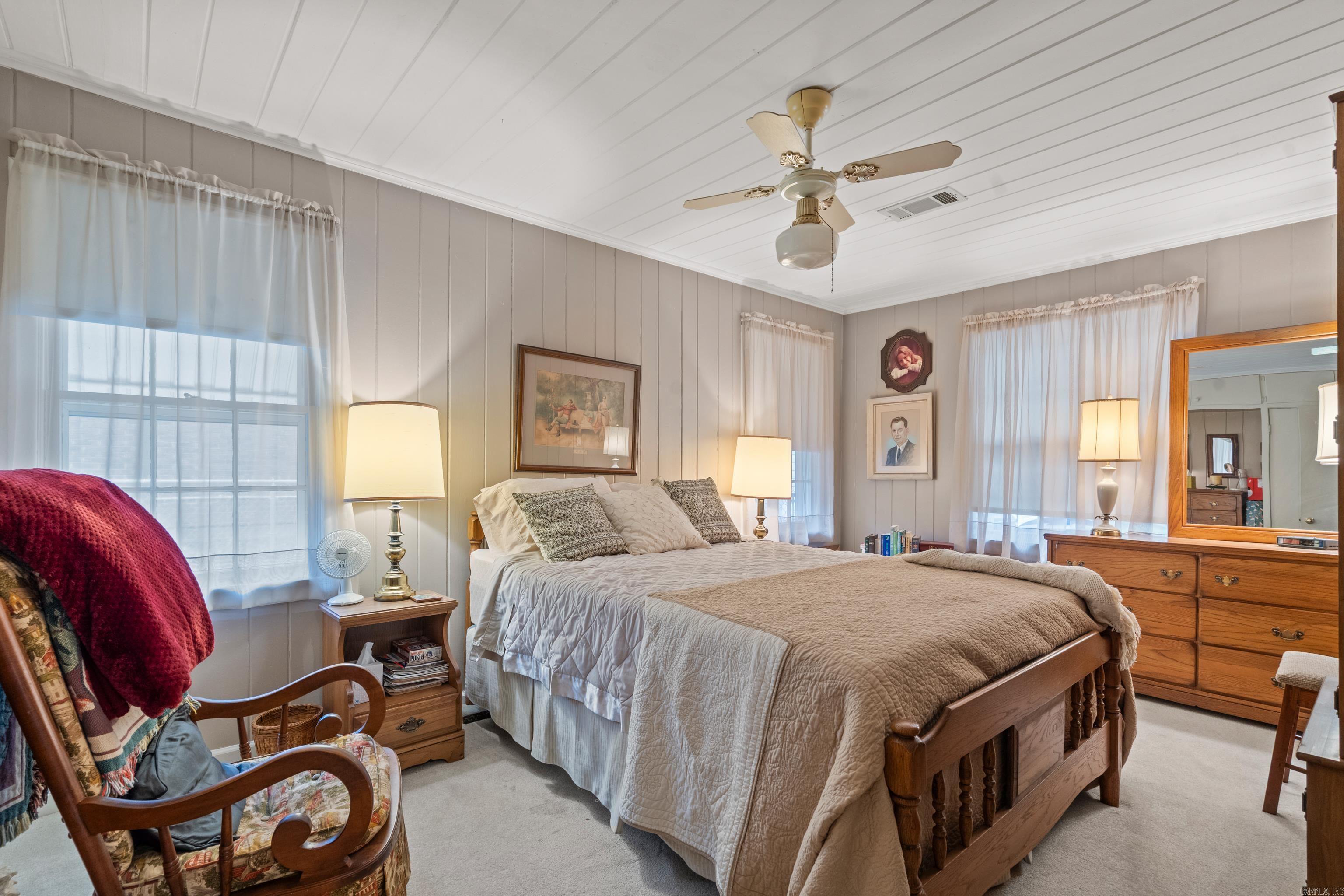 CLIFTON LAKE ADDITION - Residential