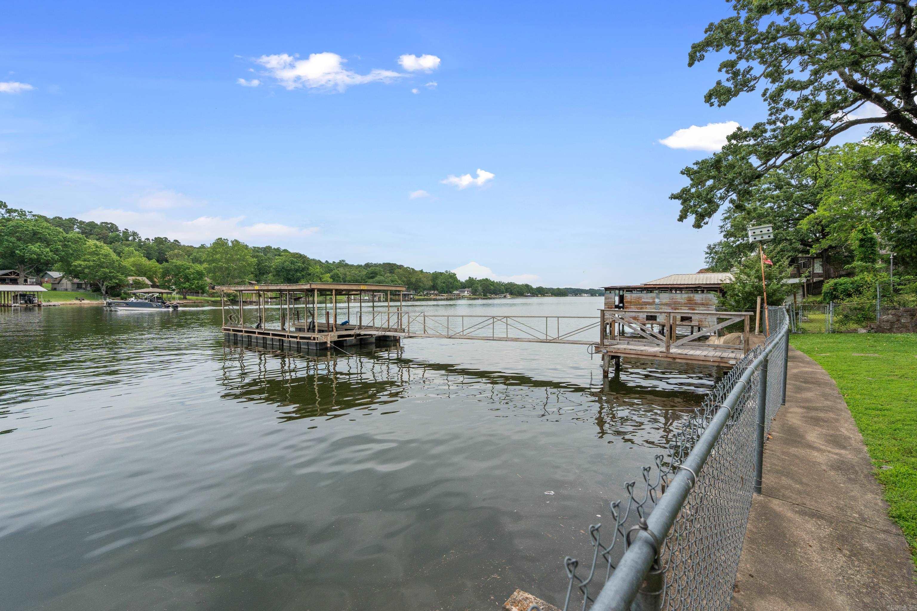 CLIFTON LAKE ADDITION - Residential