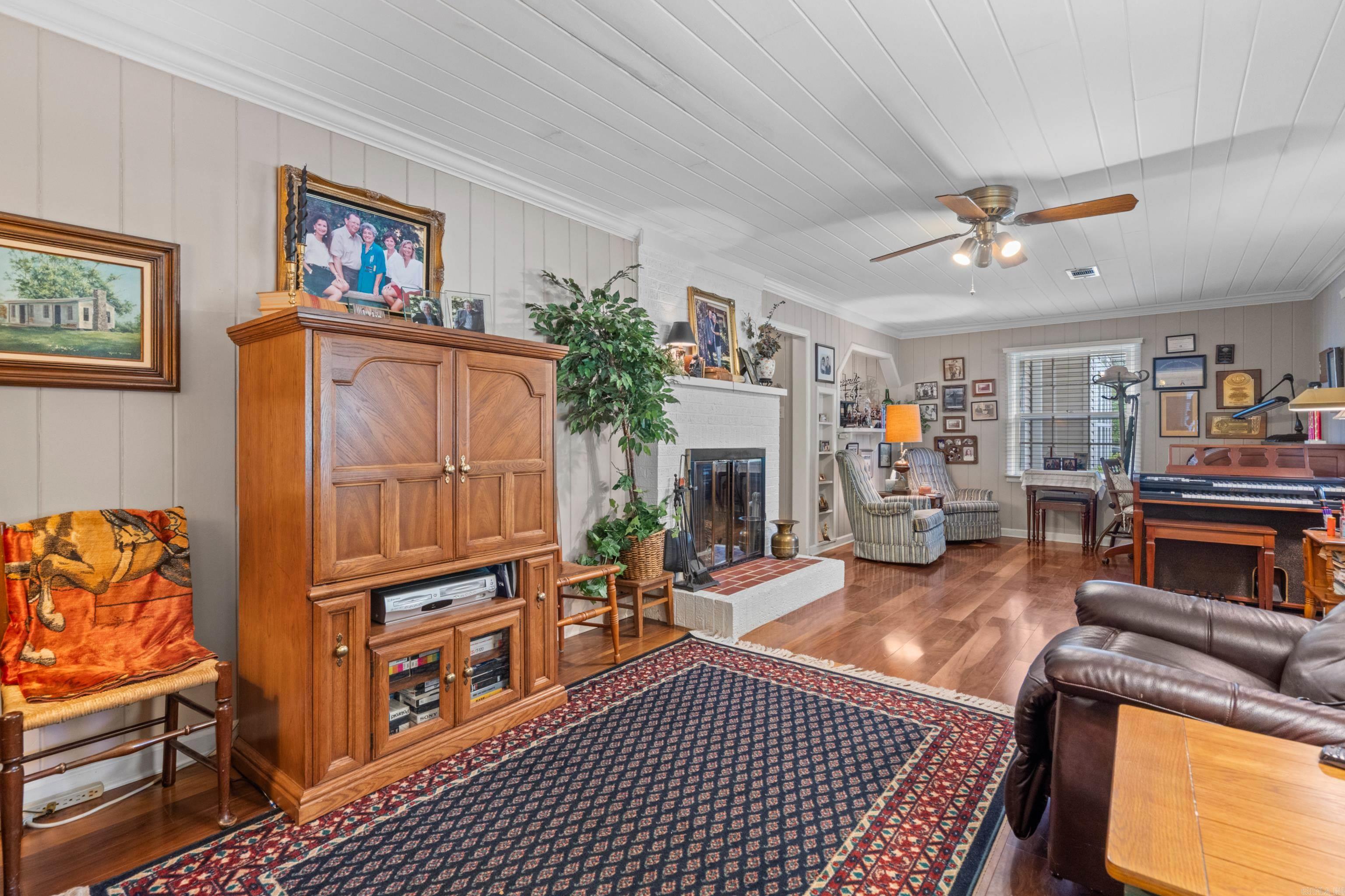 CLIFTON LAKE ADDITION - Residential