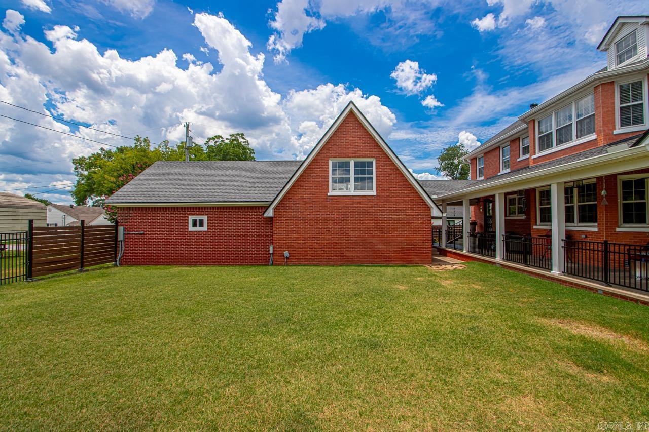 BRENTWOOD - Residential