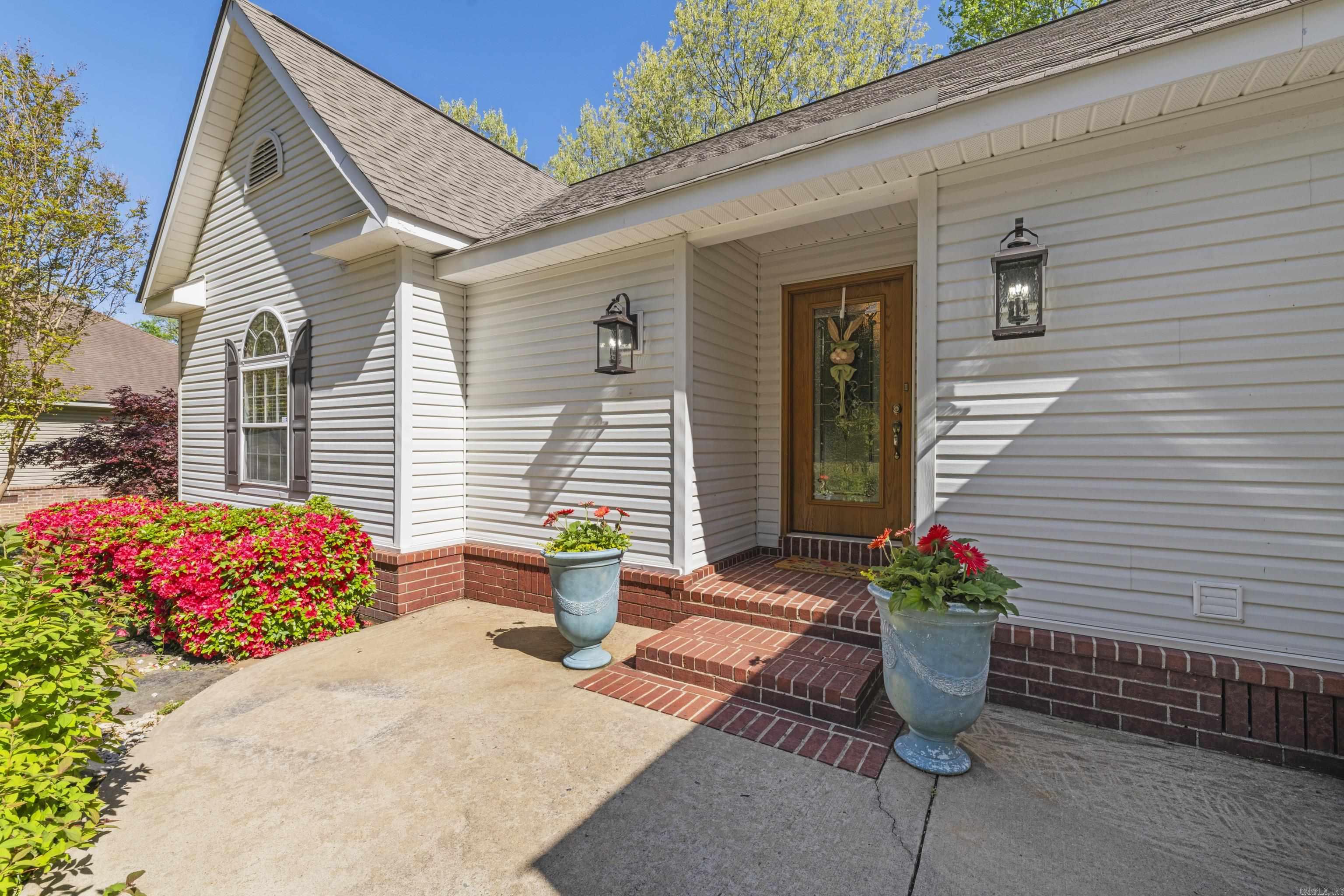 NAPLE HEIGHTS - LAKE - Residential