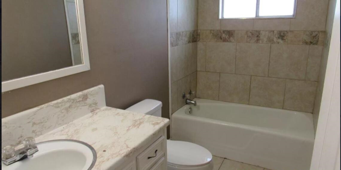 Earl Lakeside - Residential Lease