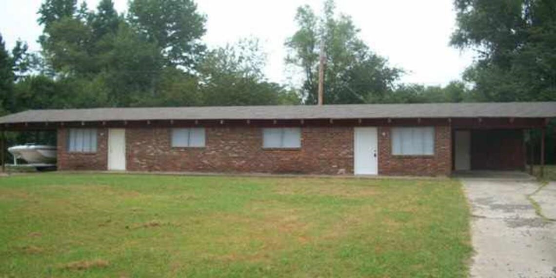 Earl Lakeside - Residential Lease