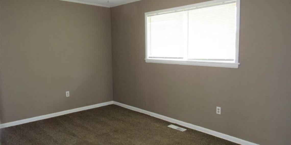 Earl Lakeside - Residential Lease