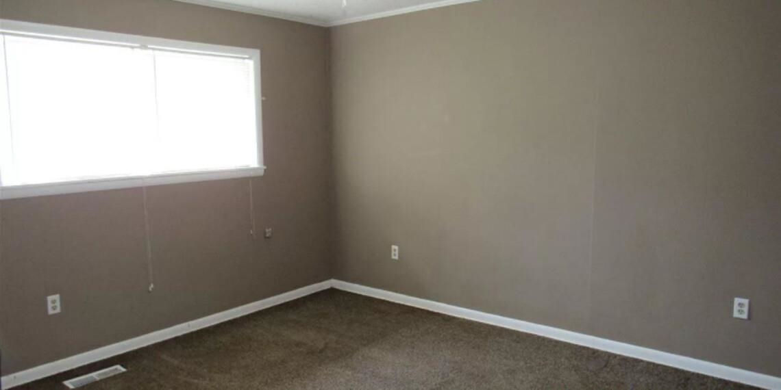 Earl Lakeside - Residential Lease