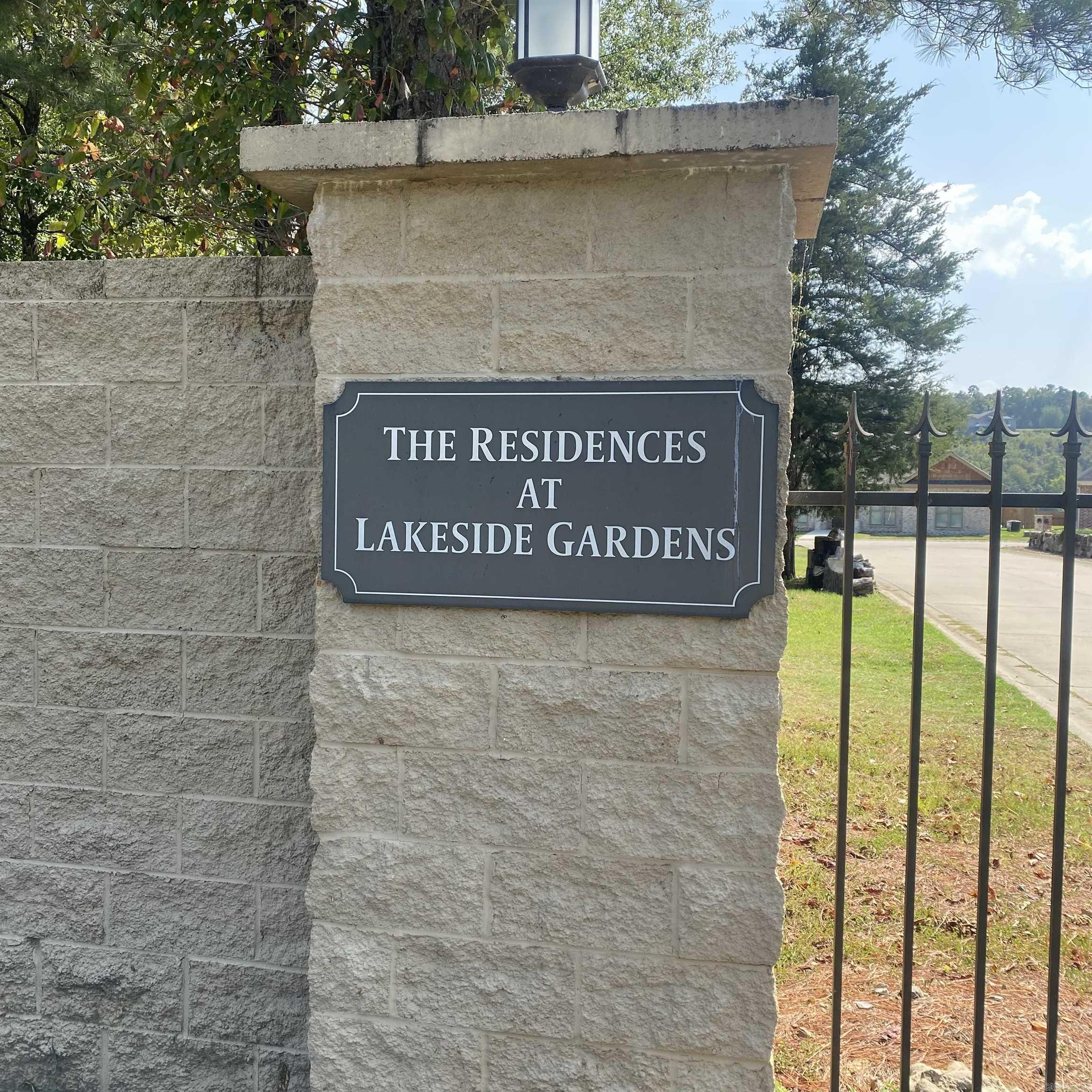 Lakeside Gardens - Residential