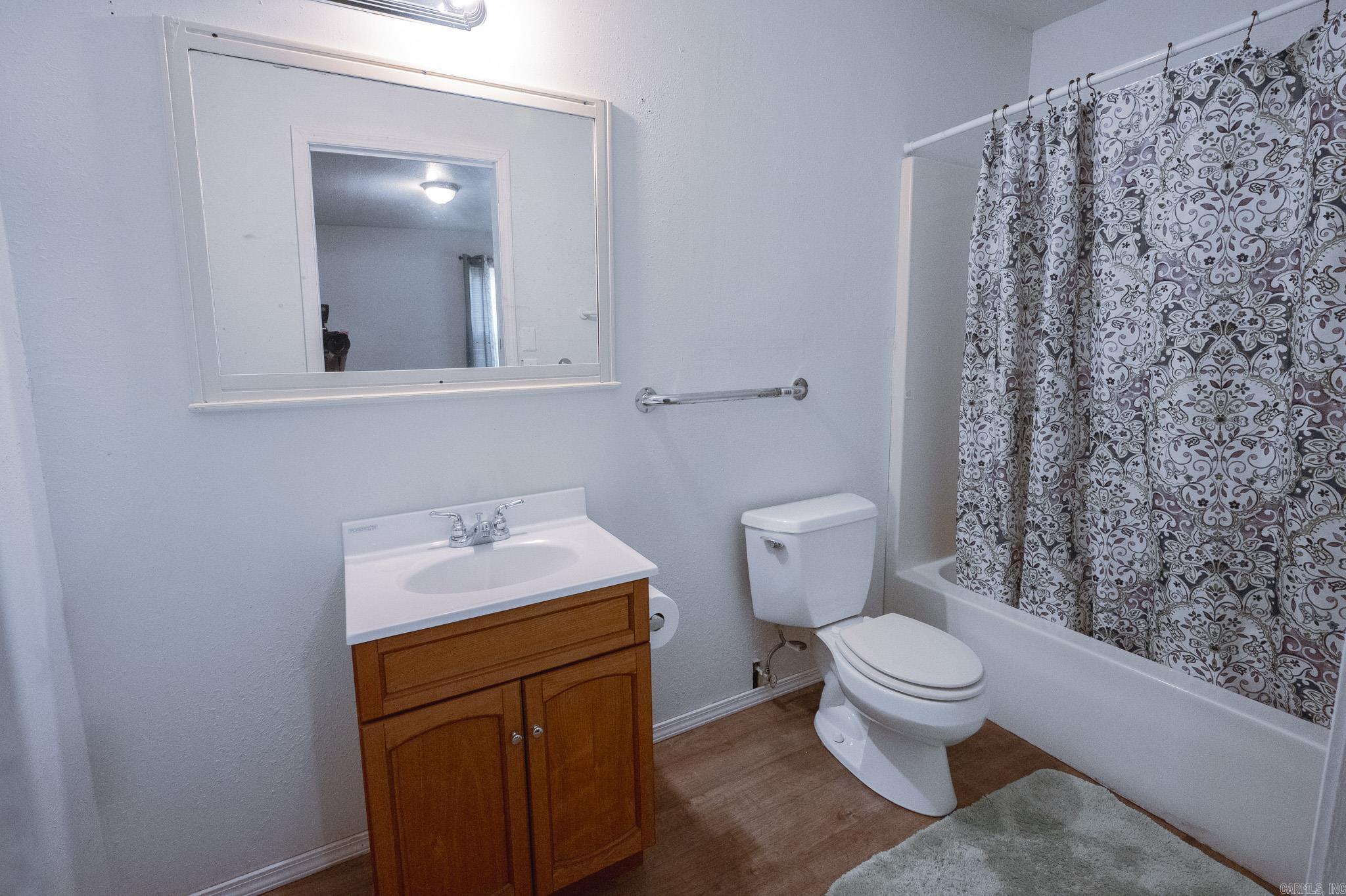 ROLLING KNOLLS ADD - Residential