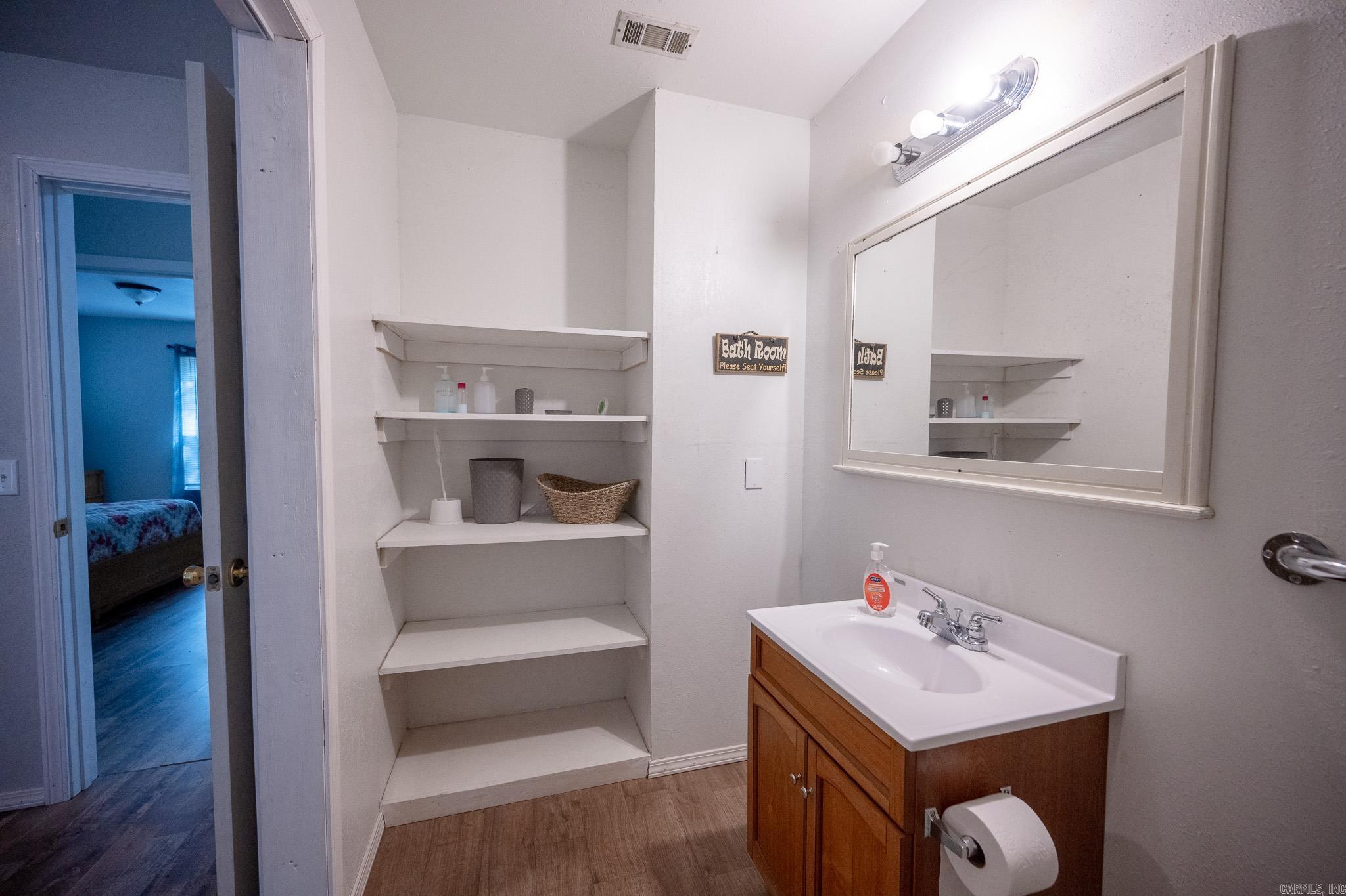 ROLLING KNOLLS ADD - Residential