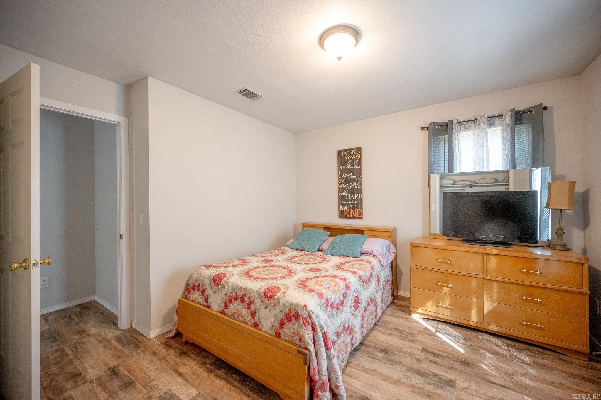 ROLLING KNOLLS ADD - Residential