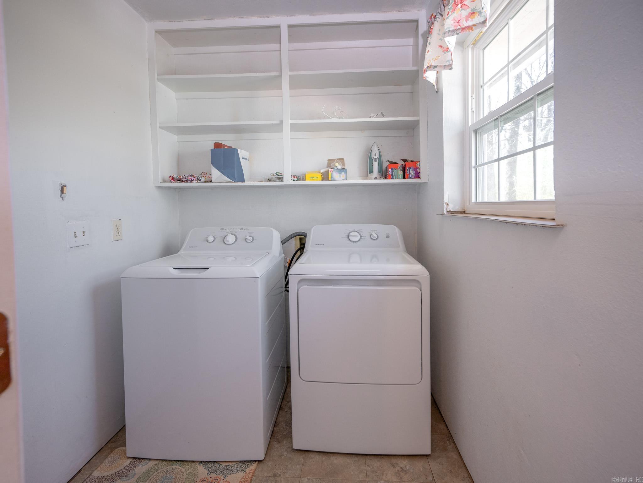 ROLLING KNOLLS ADD - Residential