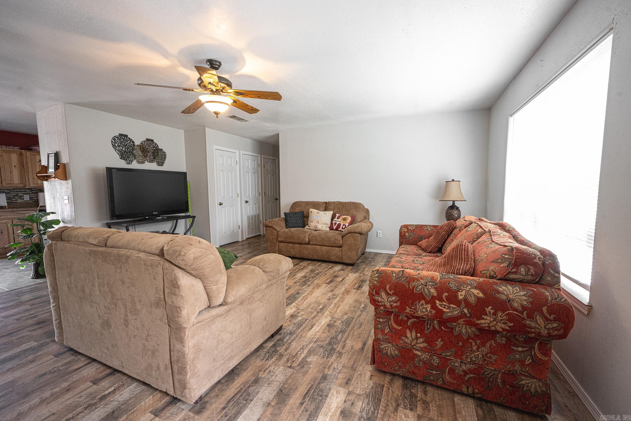 ROLLING KNOLLS ADD - Residential