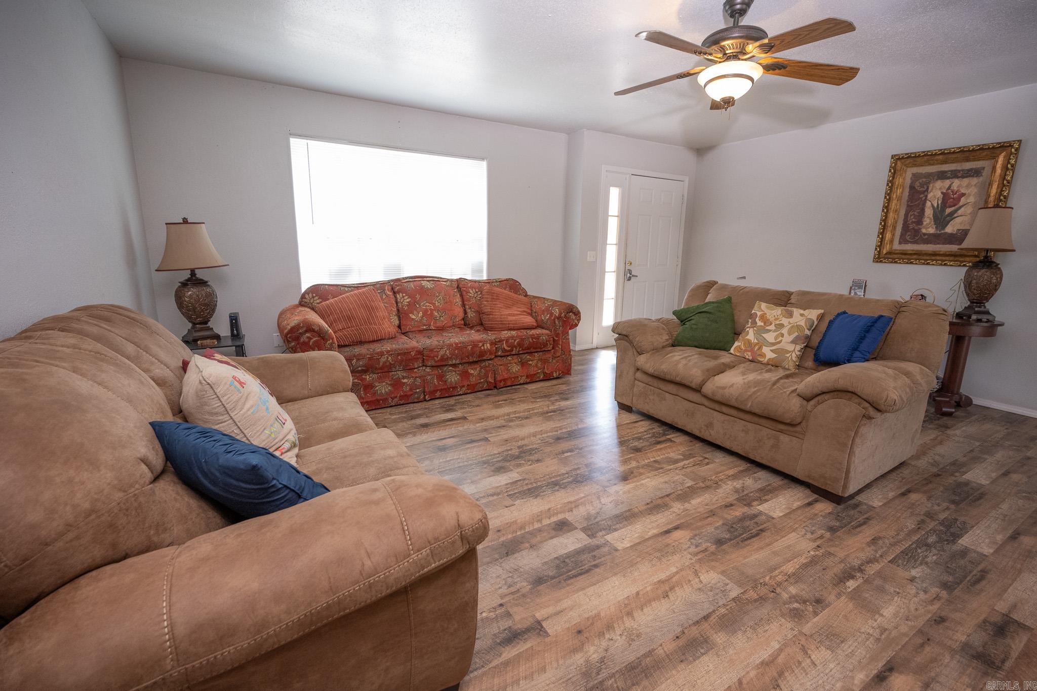 ROLLING KNOLLS ADD - Residential