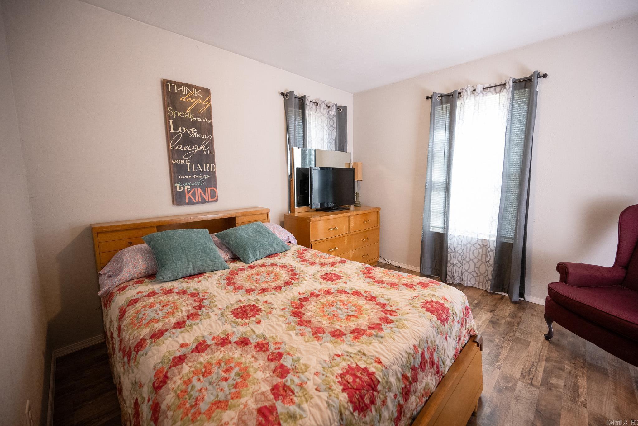 ROLLING KNOLLS ADD - Residential