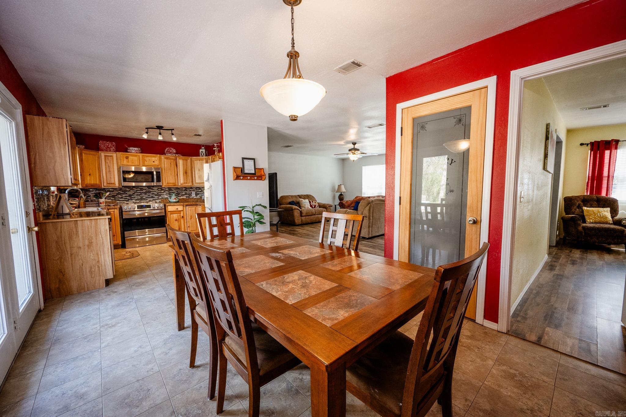 ROLLING KNOLLS ADD - Residential