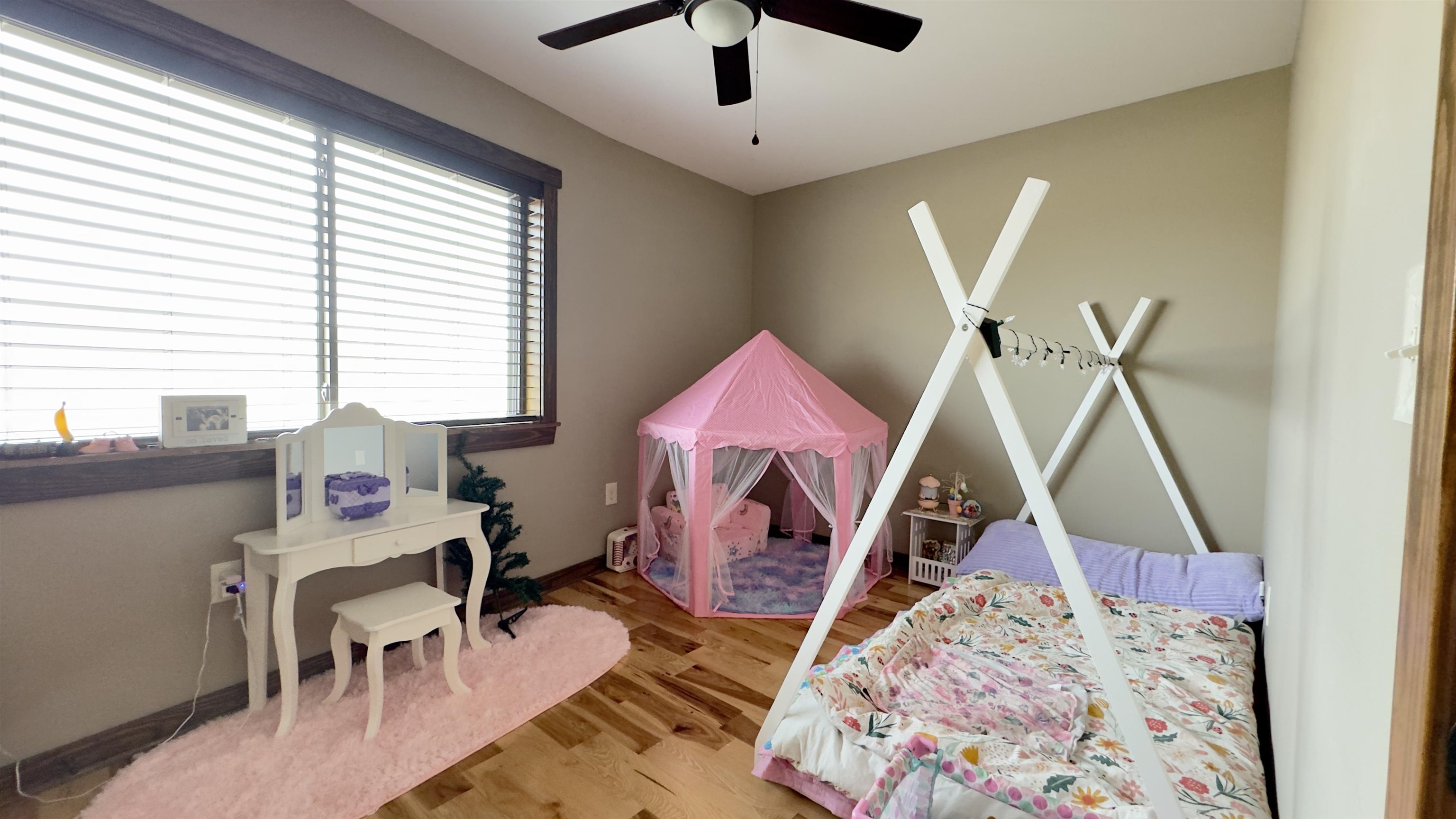 COOPERS HAWK - Residential