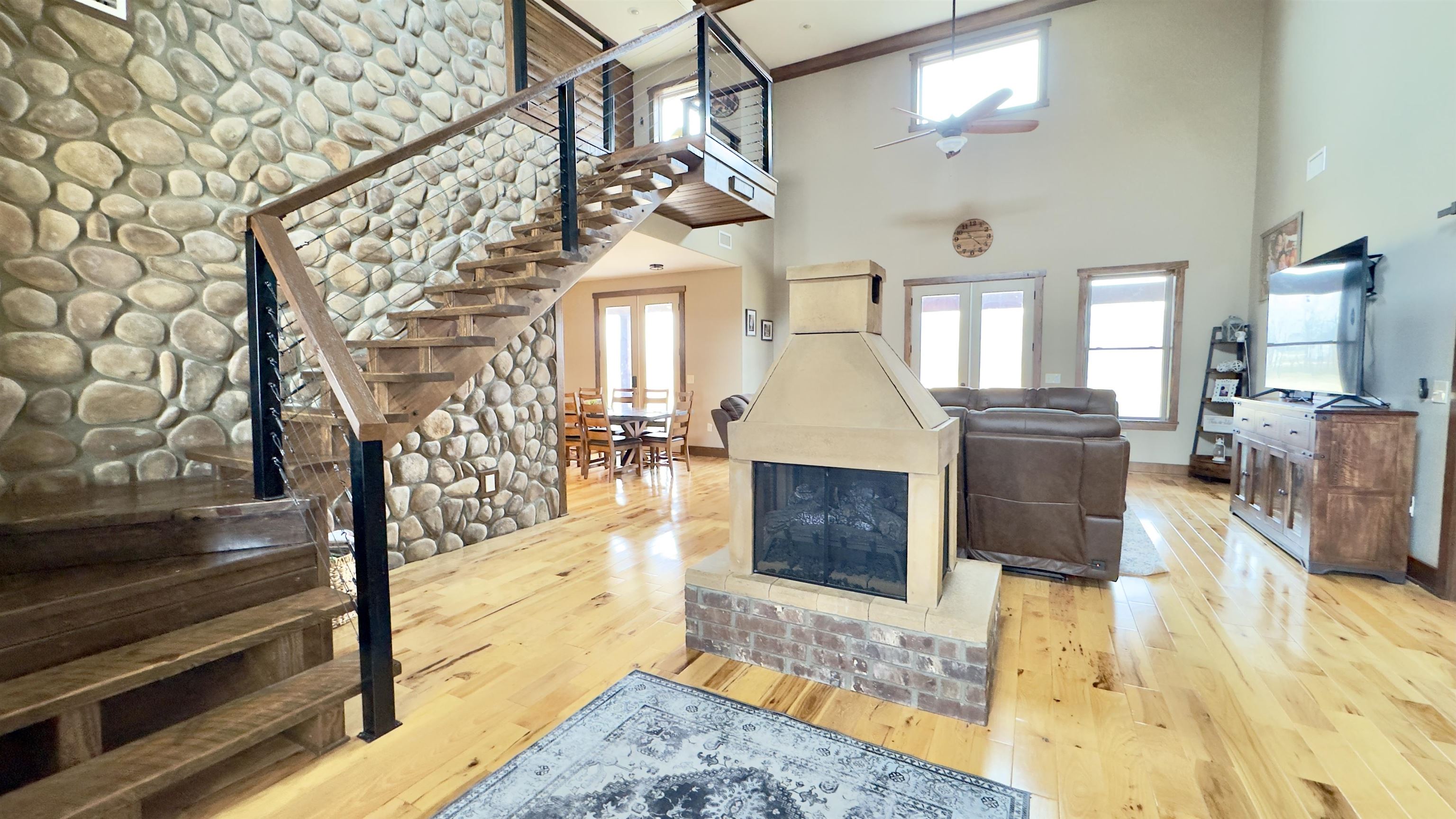 COOPERS HAWK - Residential