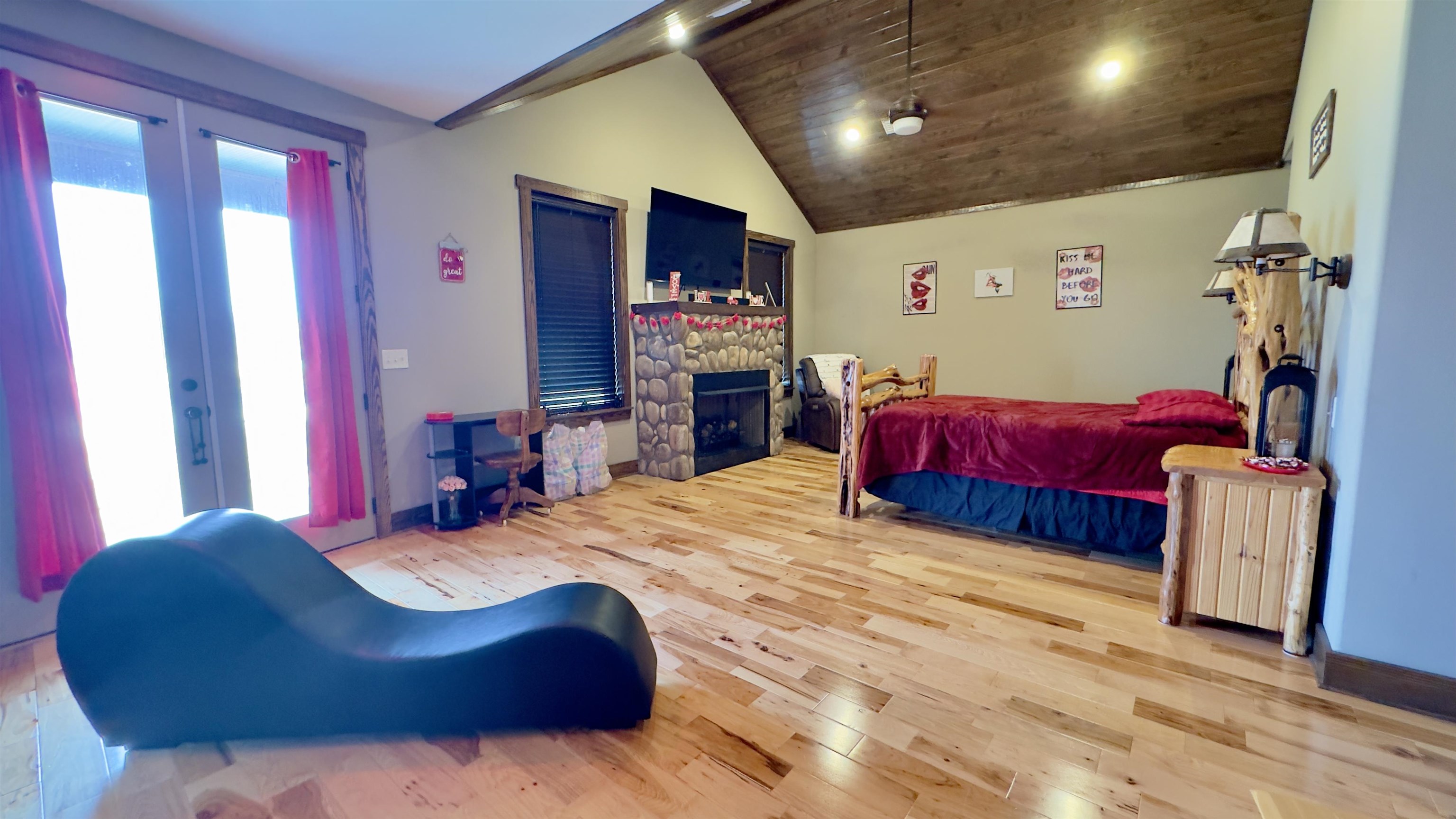 COOPERS HAWK - Residential