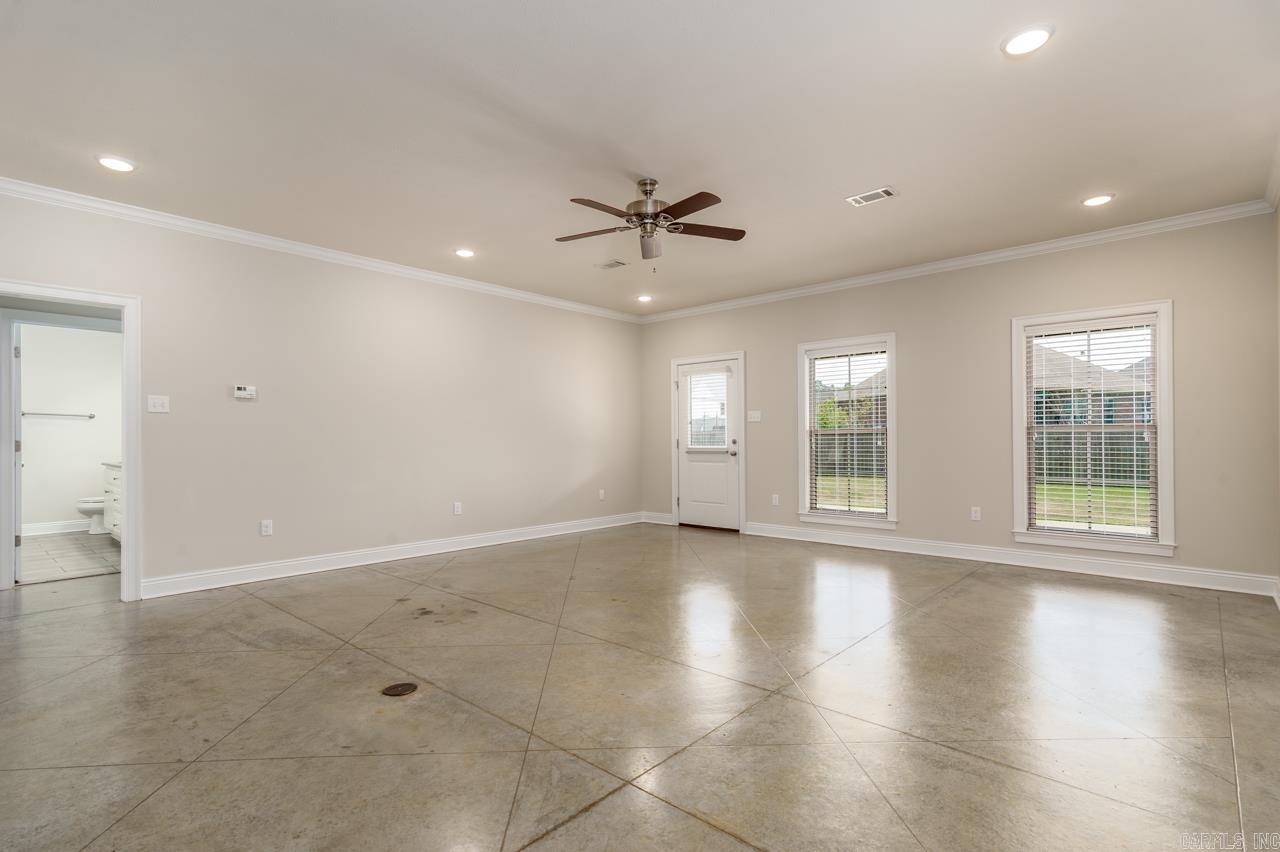 SALEM WOODS - Residential