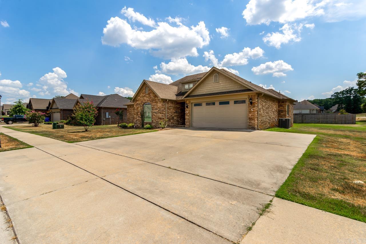 SALEM WOODS - Residential