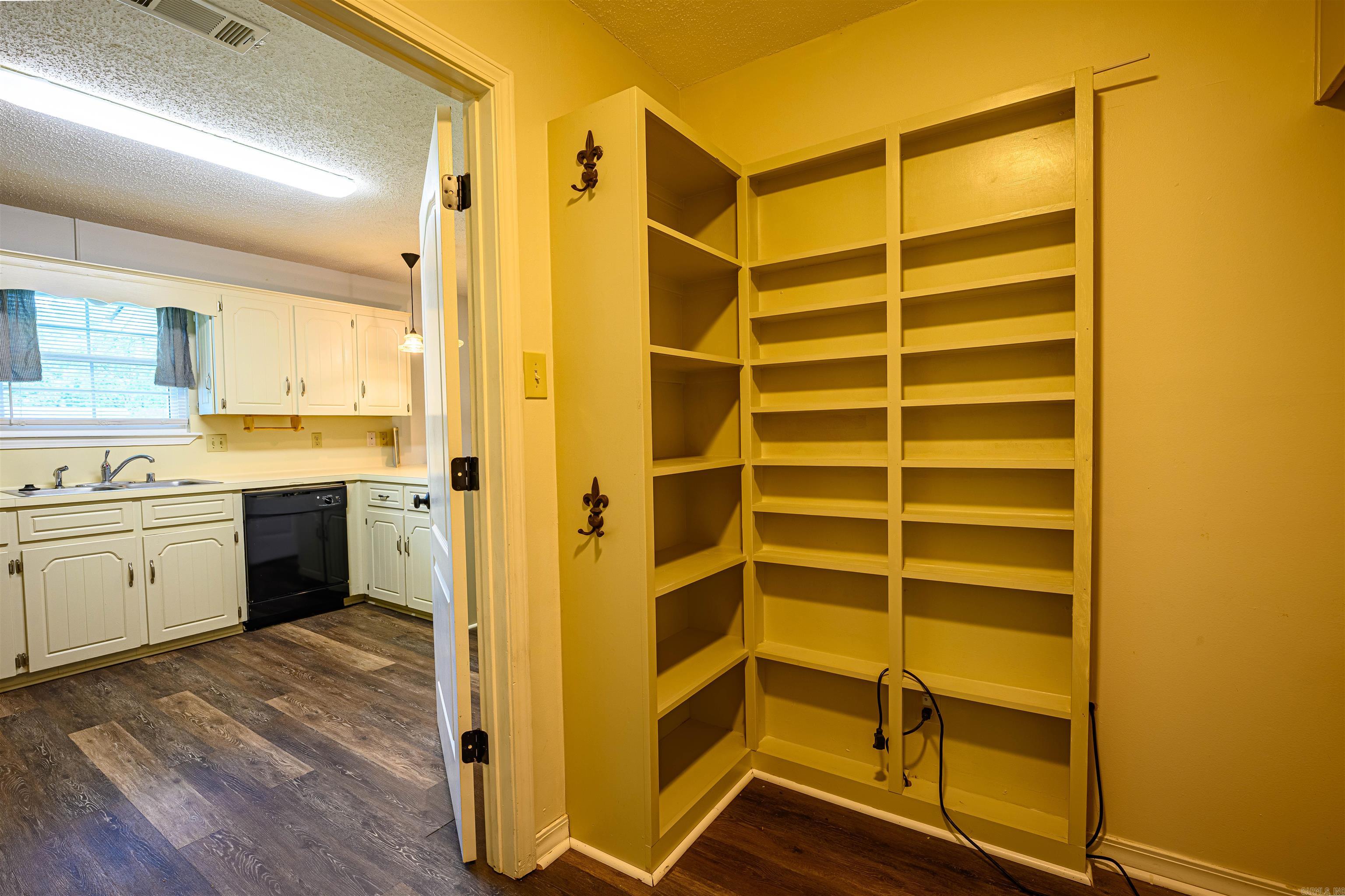 Sun Terrace Estates - Residential