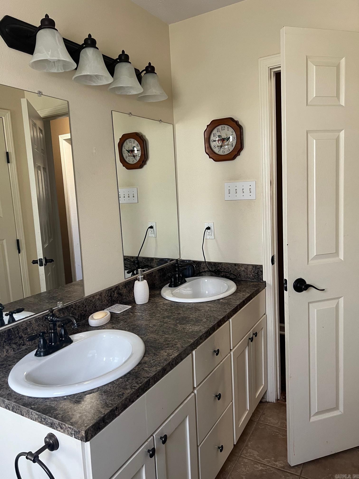 TOWN OF ENOLA GRANGE ADD - Residential