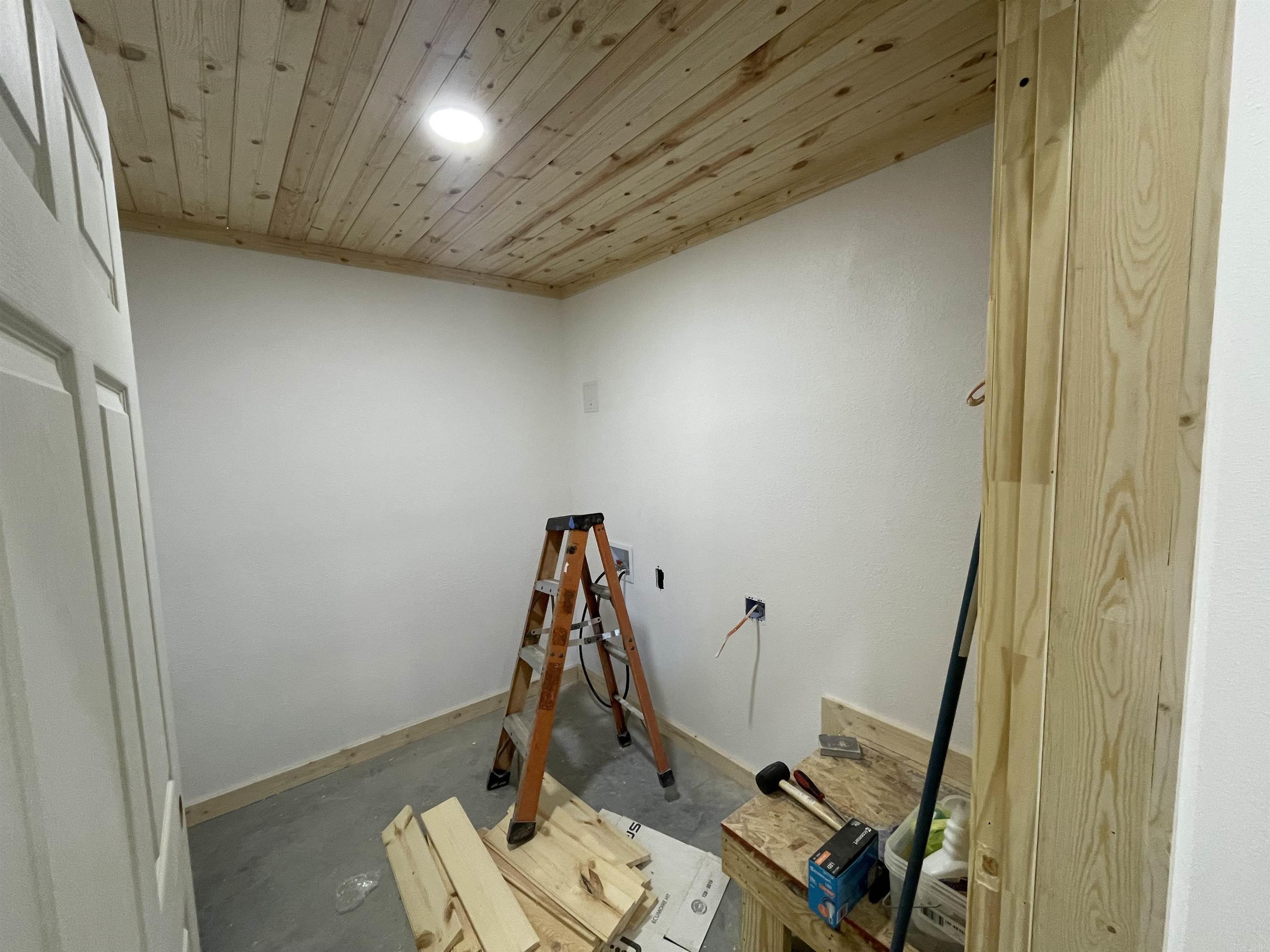 ROMANCE ACRES - Residential