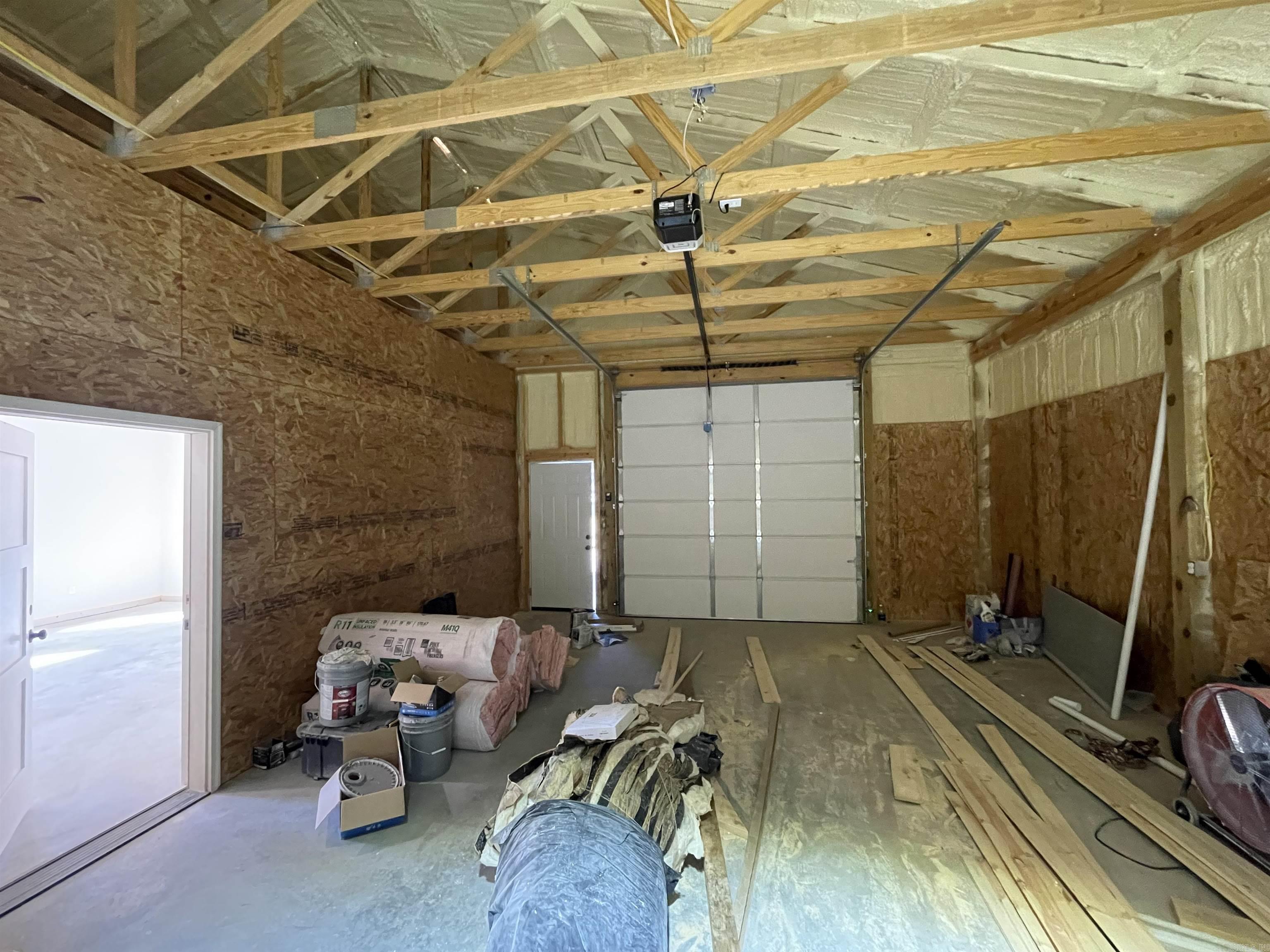 ROMANCE ACRES - Residential