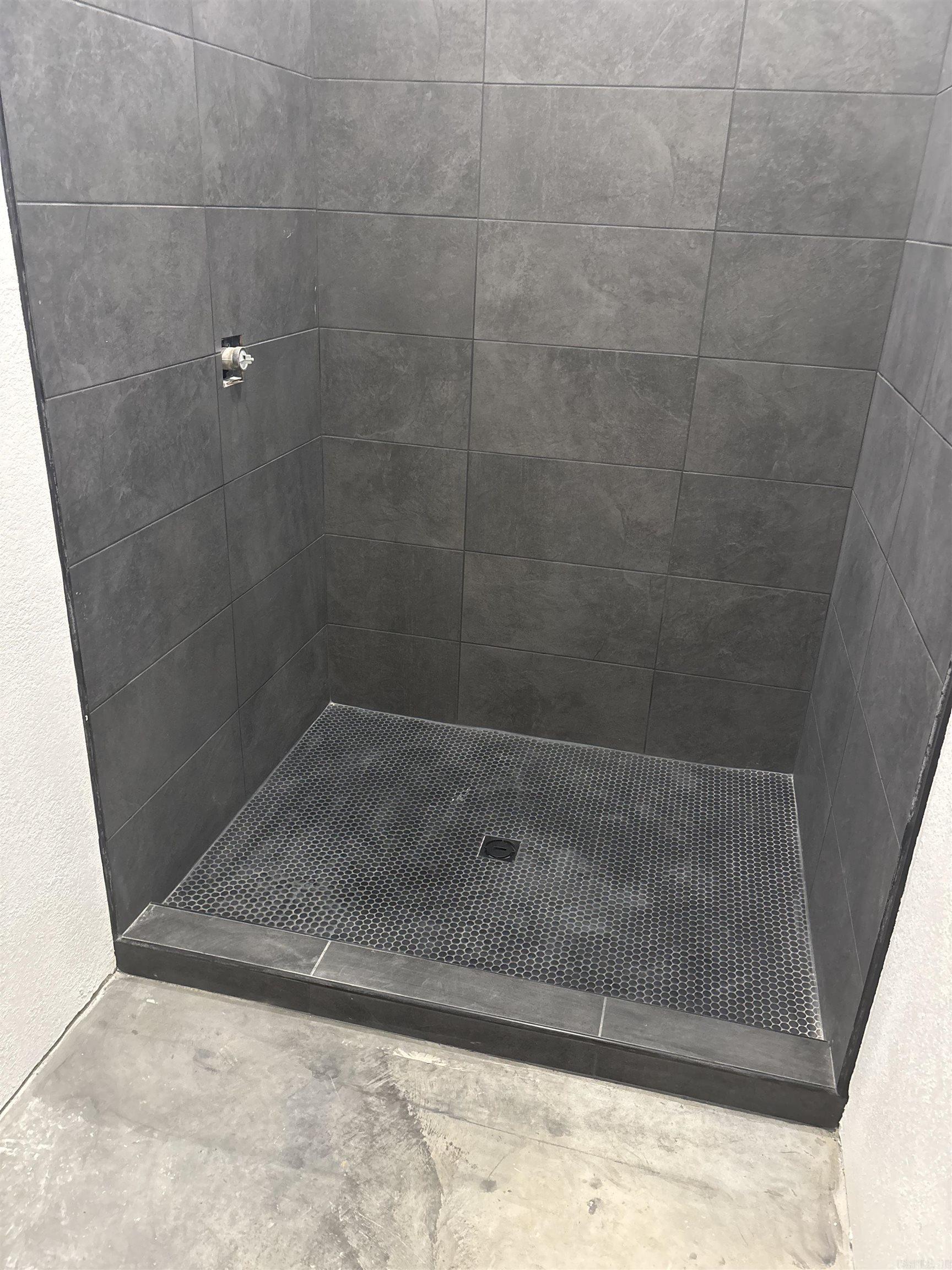 ROMANCE ACRES - Residential