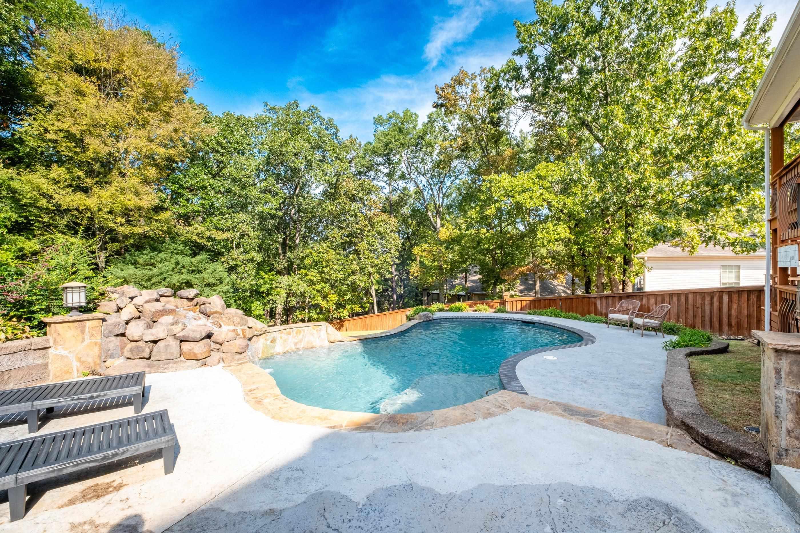 CHENAL VALLEY DUQUESNE COMMUNITY - Residential